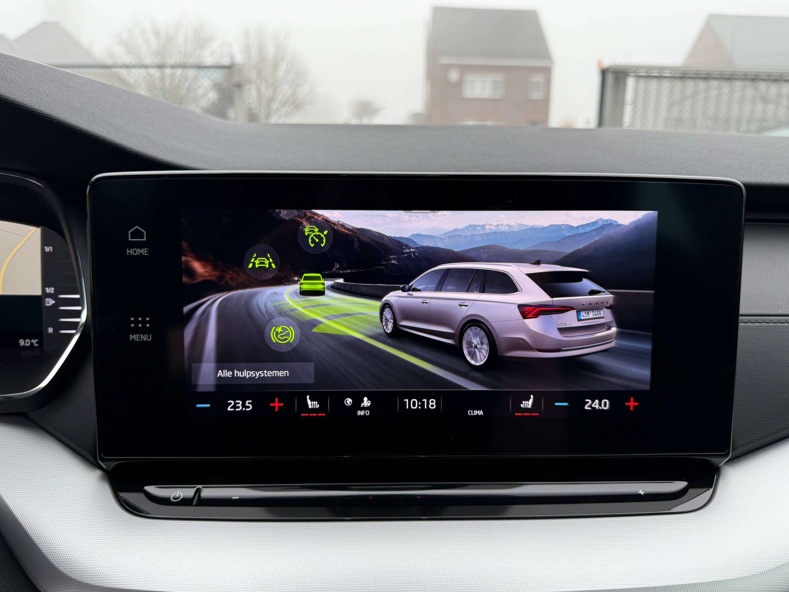 2a0992f4-d063-4c04-b441-5ada773a67a624-skoda-octavia-1-0-tsi-full-led-navi-carplay-dab-adaptieve-cruise.jpg