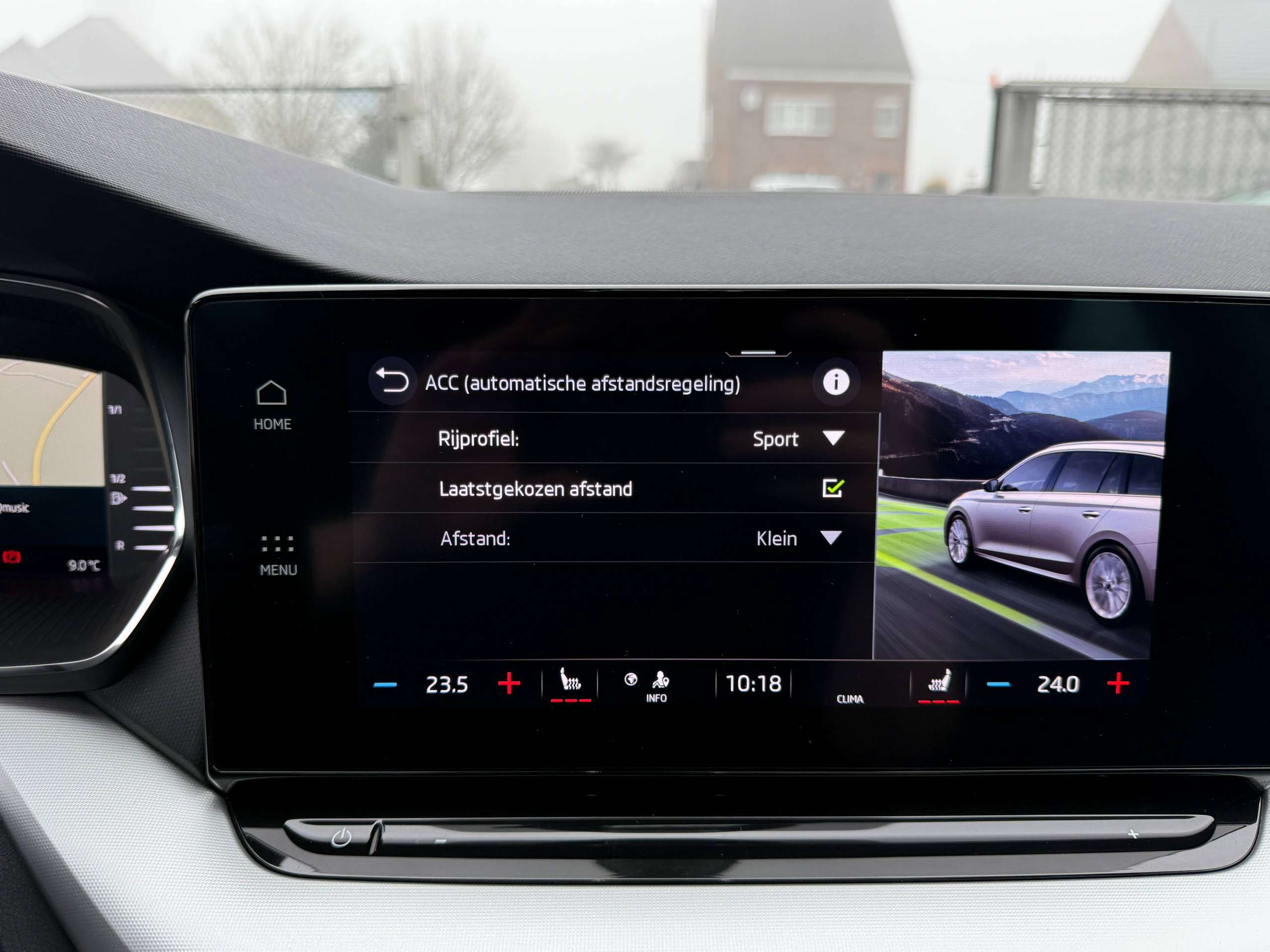 2a0992f4-d063-4c04-b441-5ada773a67a627-skoda-octavia-1-0-tsi-full-led-navi-carplay-dab-adaptieve-cruise.jpg