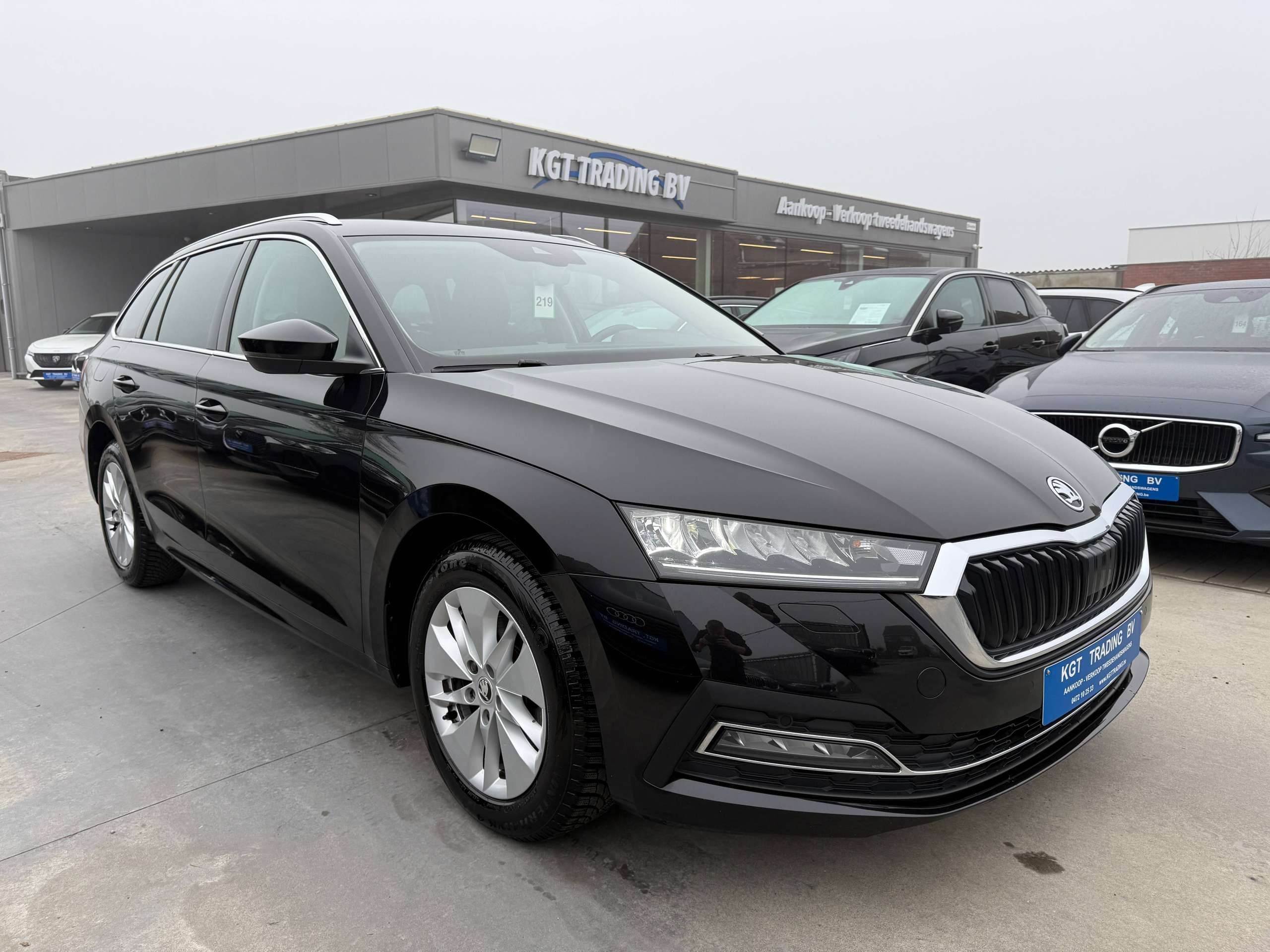 2a0992f4-d063-4c04-b441-5ada773a67a63-skoda-octavia-1-0-tsi-full-led-navi-carplay-dab-adaptieve-cruise.jpg