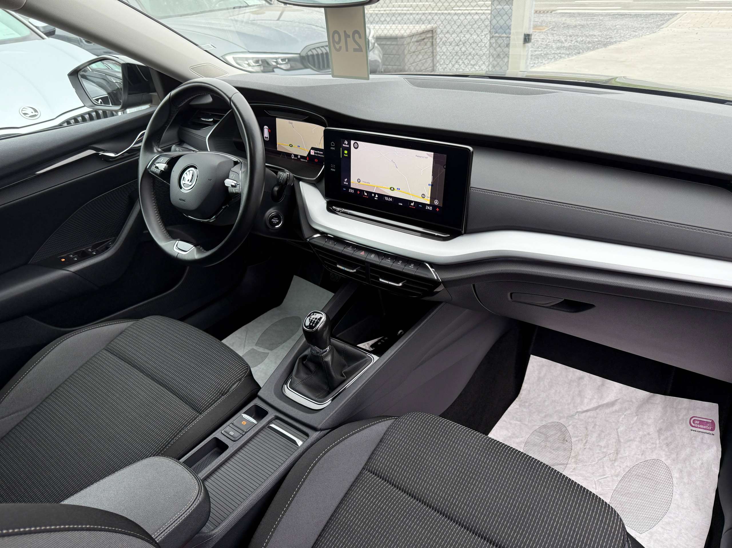 2a0992f4-d063-4c04-b441-5ada773a67a632-skoda-octavia-1-0-tsi-full-led-navi-carplay-dab-adaptieve-cruise.jpg