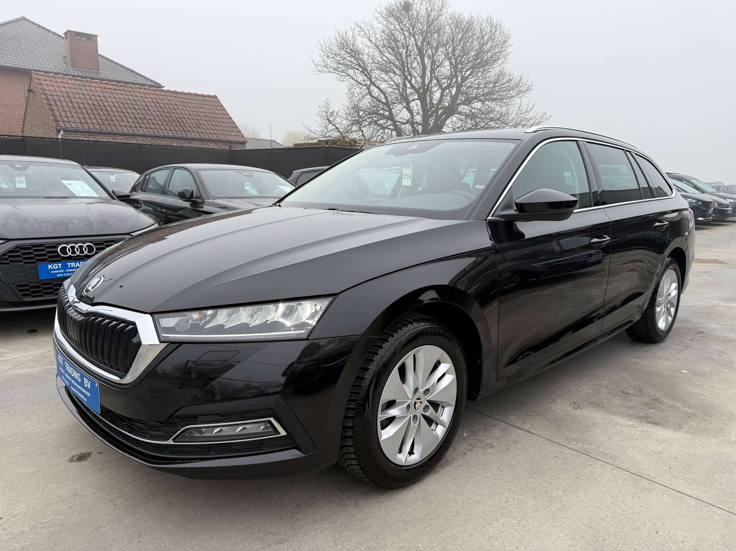 2a0992f4-d063-4c04-b441-5ada773a67a69-skoda-octavia-1-0-tsi-full-led-navi-carplay-dab-adaptieve-cruise.jpg
