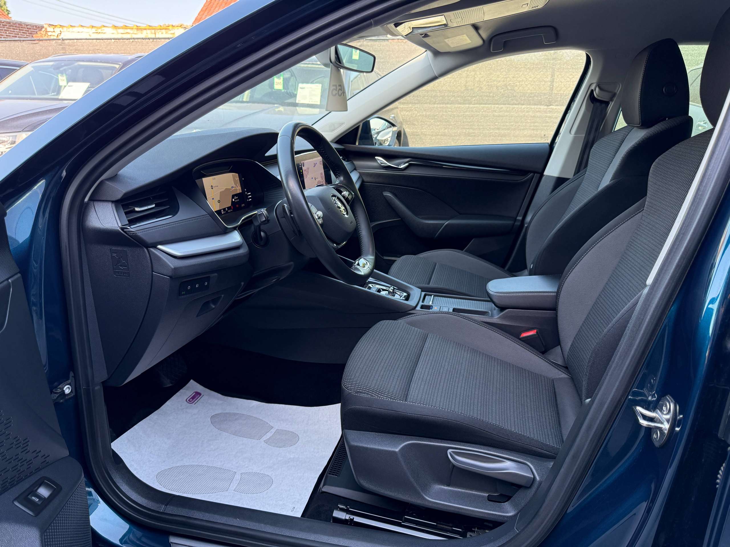 2df98772-b761-4648-991a-797dae47593312-skoda-octavia-1-0-tsi-dsg-automaat-break-navigatie-full-led-carplay-dab-bluetooth.jpg