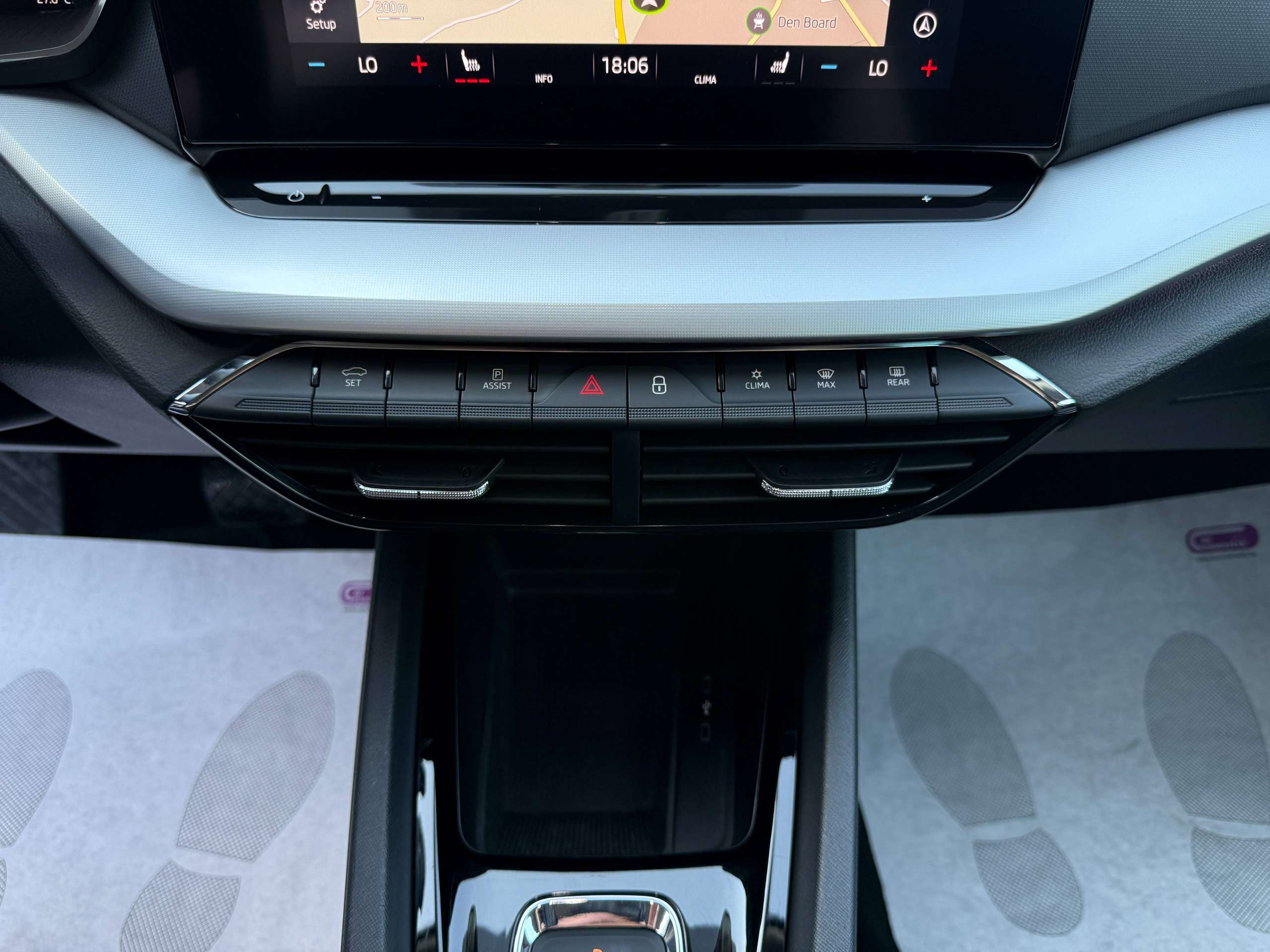 2df98772-b761-4648-991a-797dae47593321-skoda-octavia-1-0-tsi-dsg-automaat-break-navigatie-full-led-carplay-dab-bluetooth.jpg