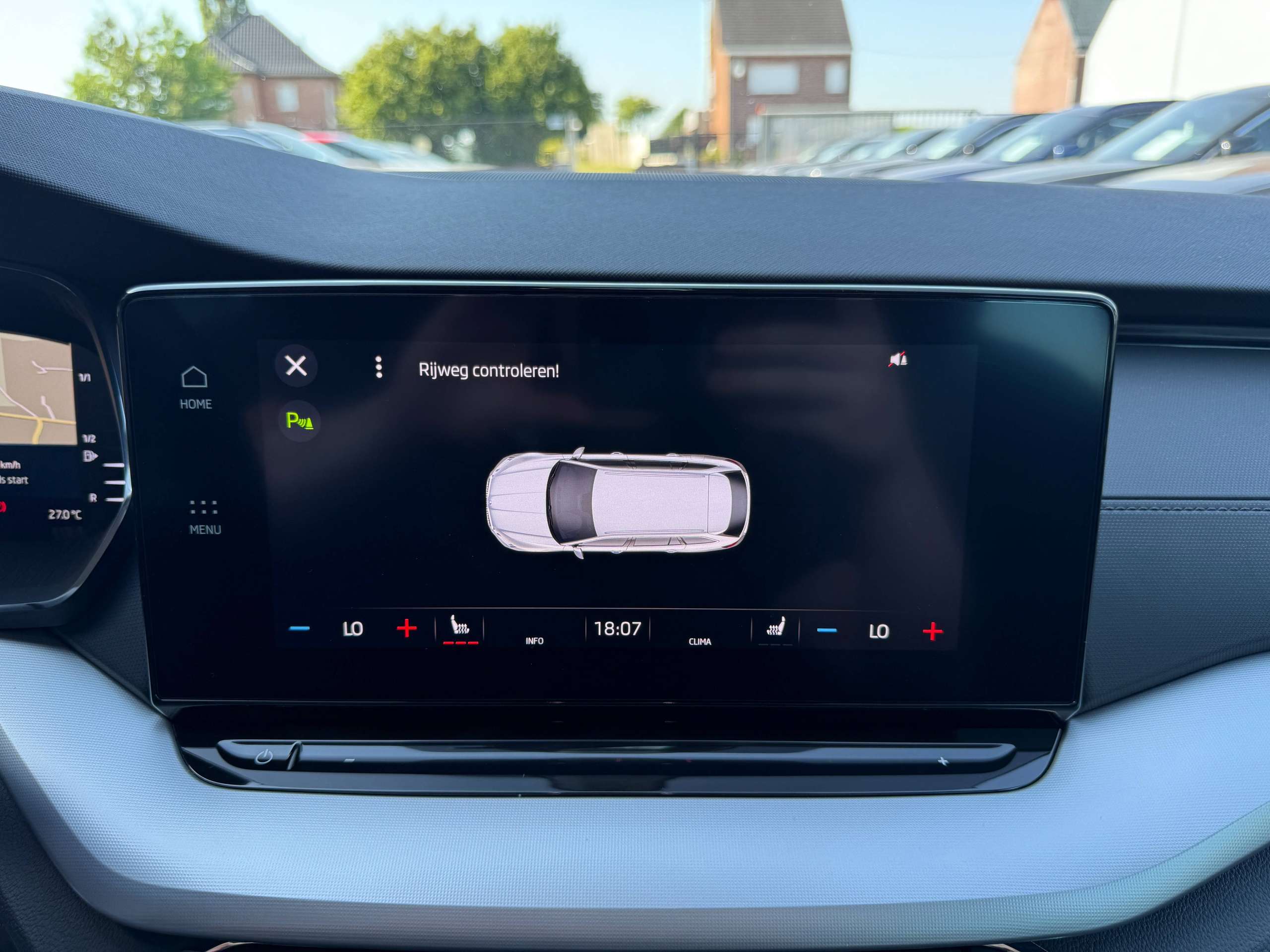 2df98772-b761-4648-991a-797dae47593328-skoda-octavia-1-0-tsi-dsg-automaat-break-navigatie-full-led-carplay-dab-bluetooth.jpg