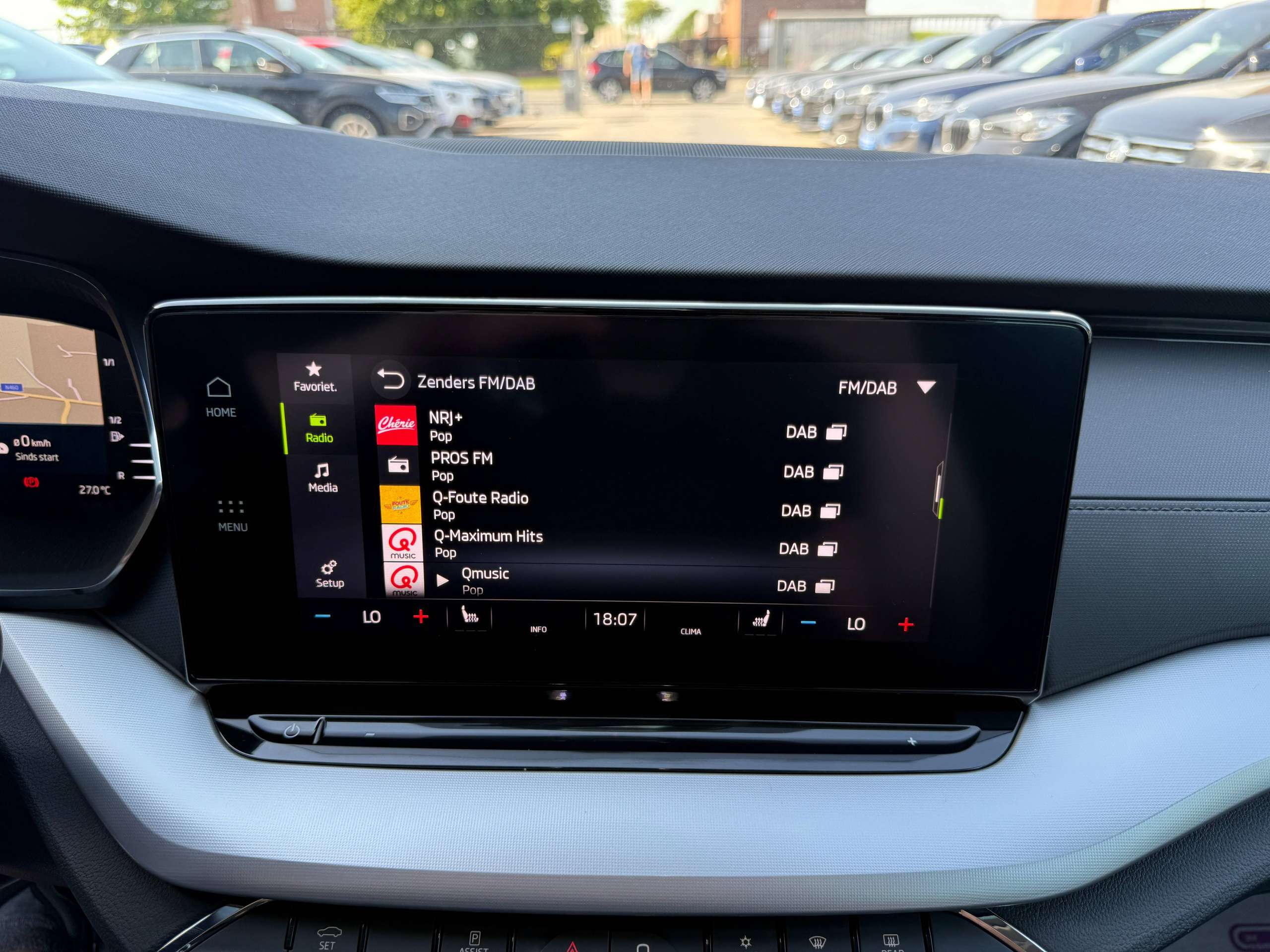 2df98772-b761-4648-991a-797dae47593329-skoda-octavia-1-0-tsi-dsg-automaat-break-navigatie-full-led-carplay-dab-bluetooth.jpg