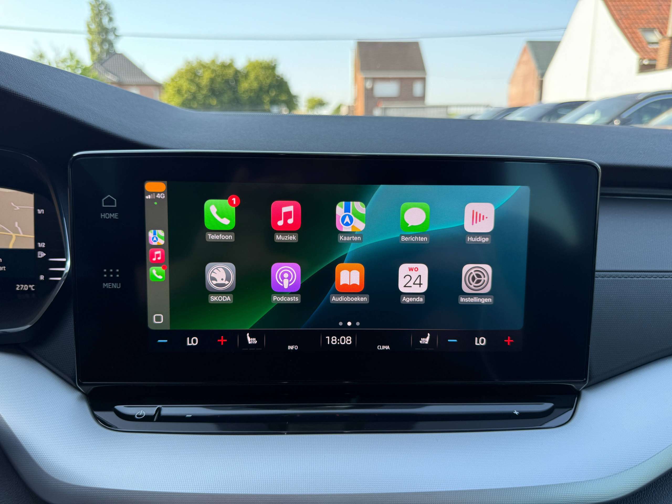 2df98772-b761-4648-991a-797dae47593330-skoda-octavia-1-0-tsi-dsg-automaat-break-navigatie-full-led-carplay-dab-bluetooth.jpg