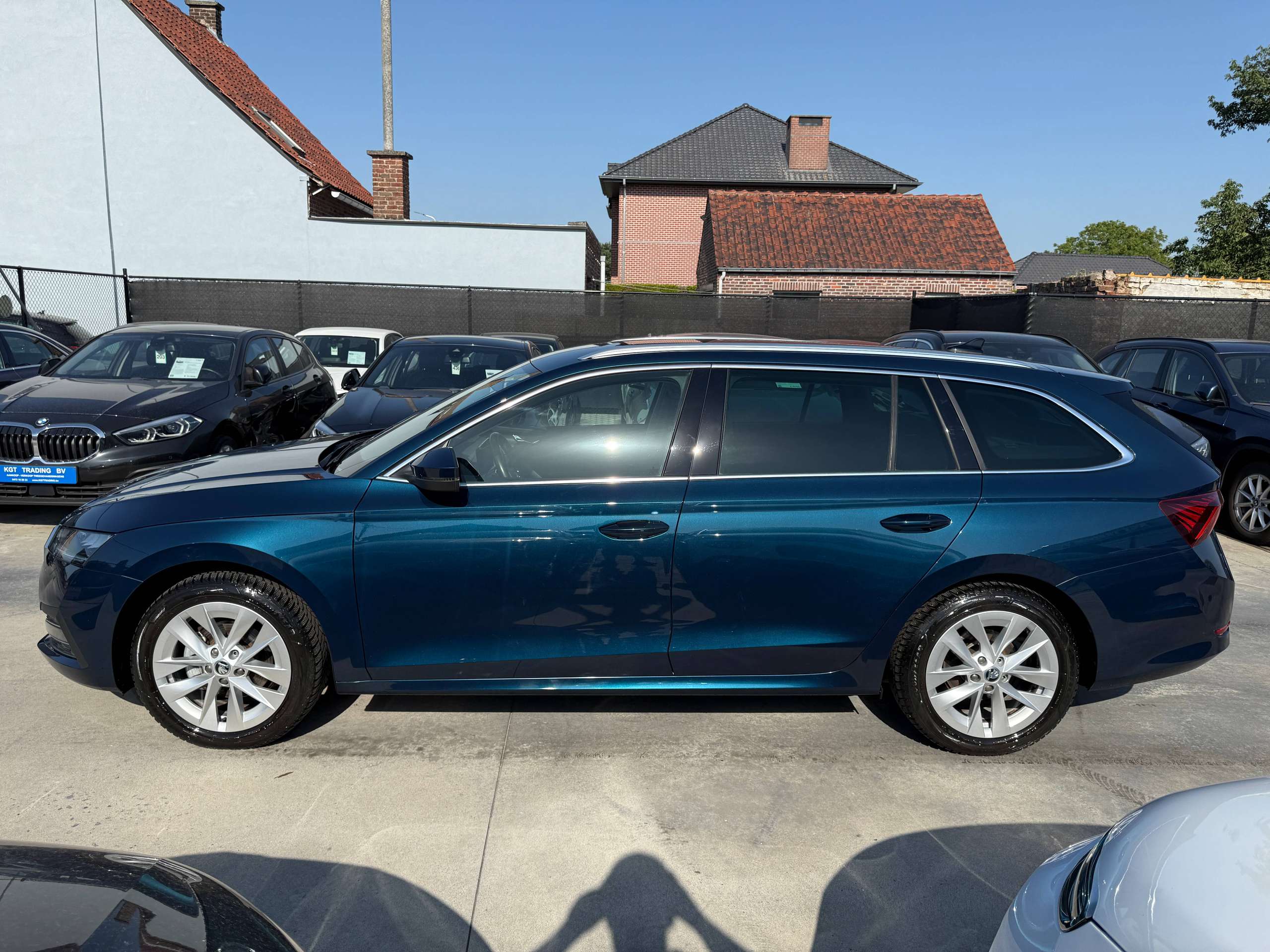 2df98772-b761-4648-991a-797dae4759338-skoda-octavia-1-0-tsi-dsg-automaat-break-navigatie-full-led-carplay-dab-bluetooth.jpg