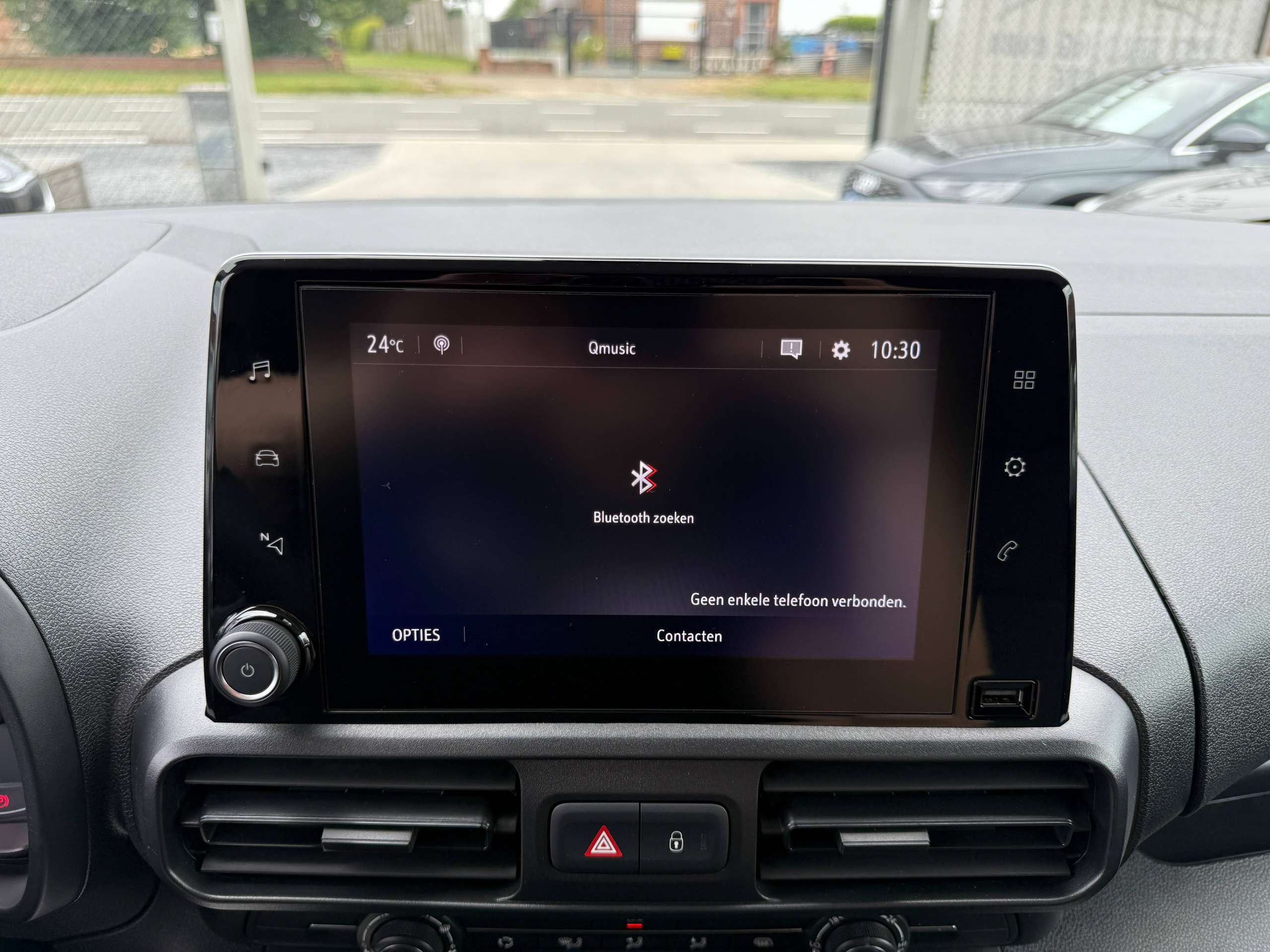 3083bbf3-760f-4b91-9aed-94c04dfa03df24-opel-combo-1-2i-110pk-lichte-vracht-navigatie-carplay-pdc-airco-bluetooth.jpg