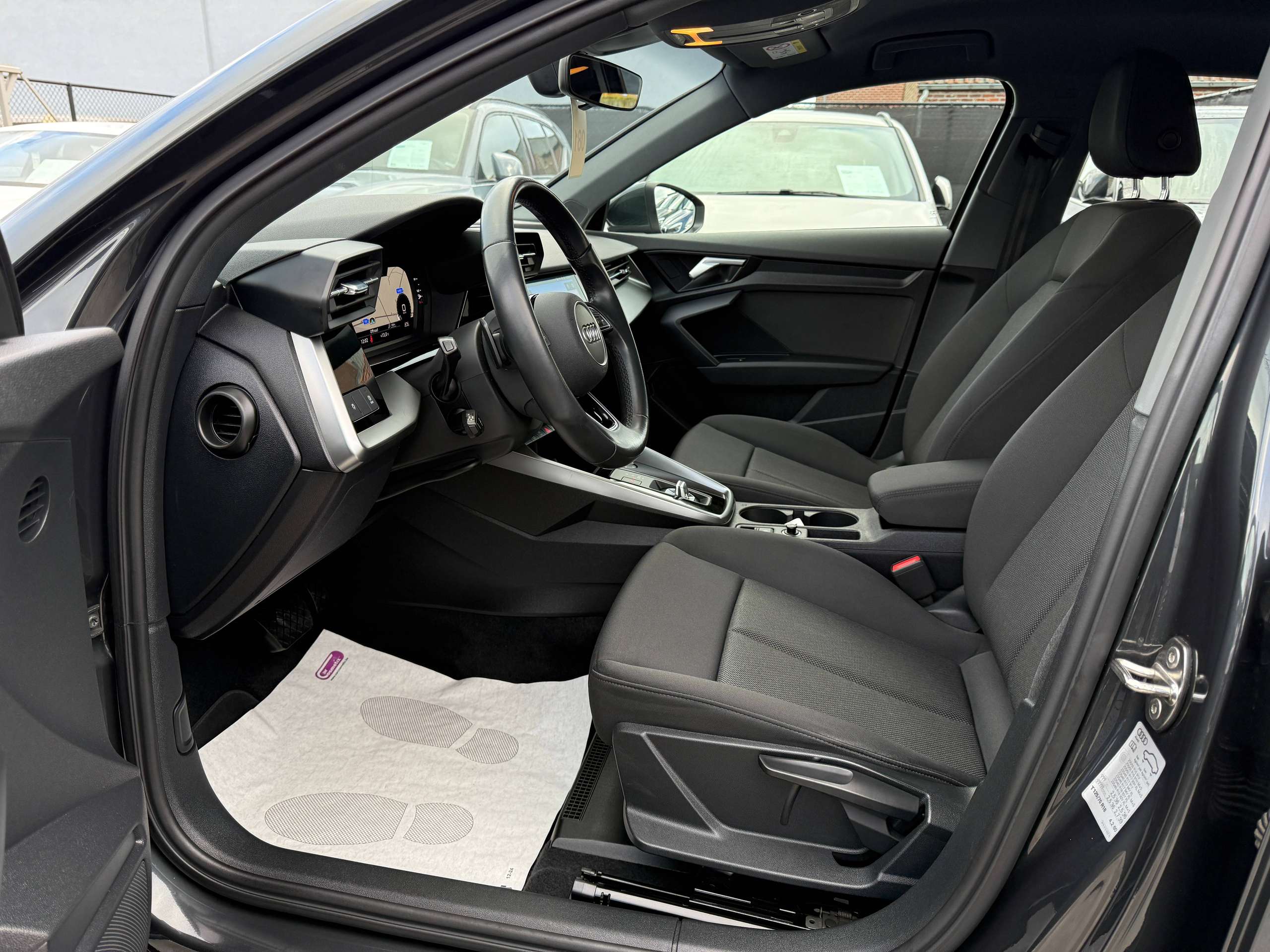 32652fb4-bfbf-4e76-b6b2-6b10ac8b827612-audi-a3-30-tfsi-berline-automaat-full-led-navi-carplay-alu.jpg