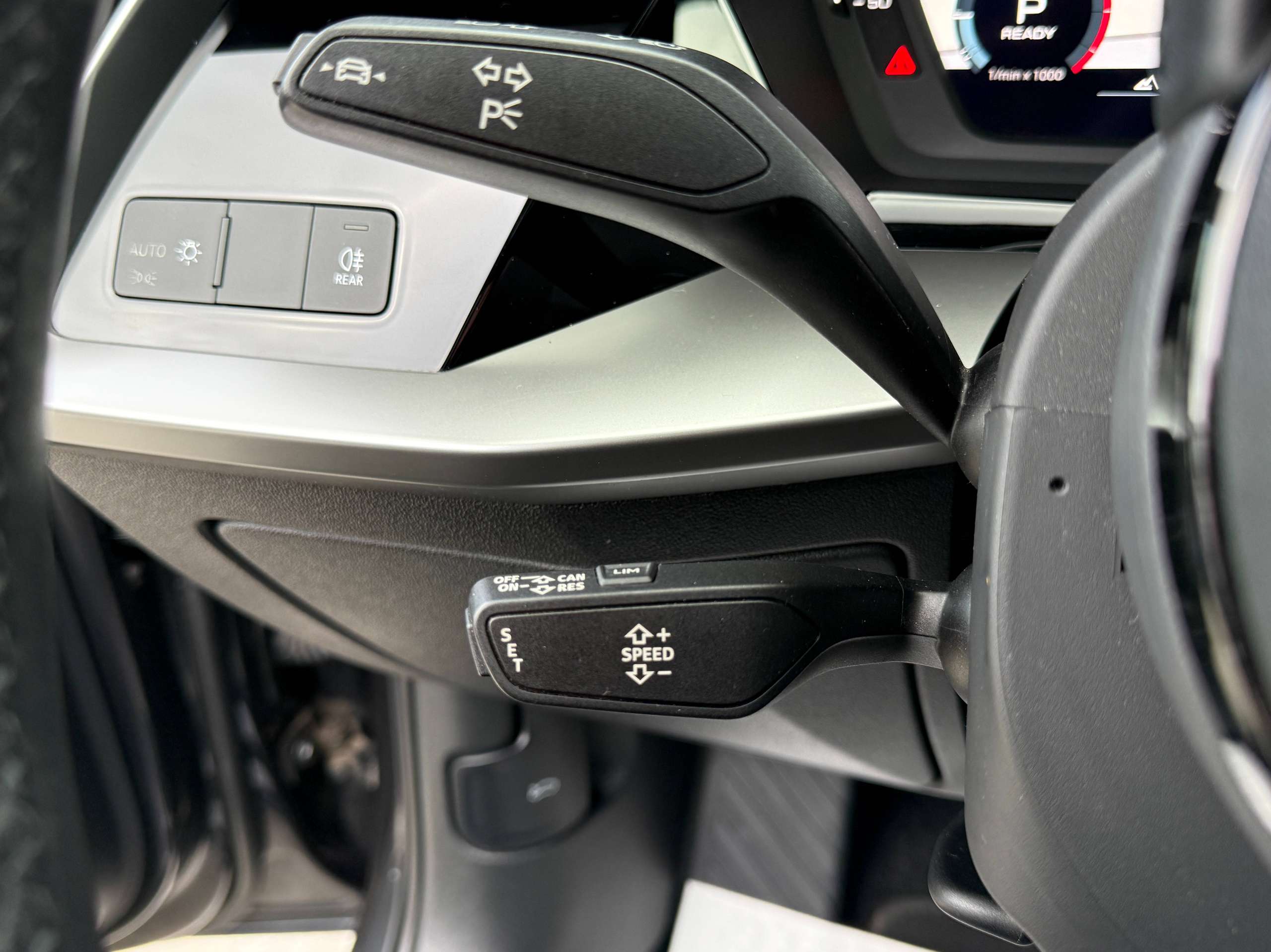 32652fb4-bfbf-4e76-b6b2-6b10ac8b827616-audi-a3-30-tfsi-berline-automaat-full-led-navi-carplay-alu.jpg