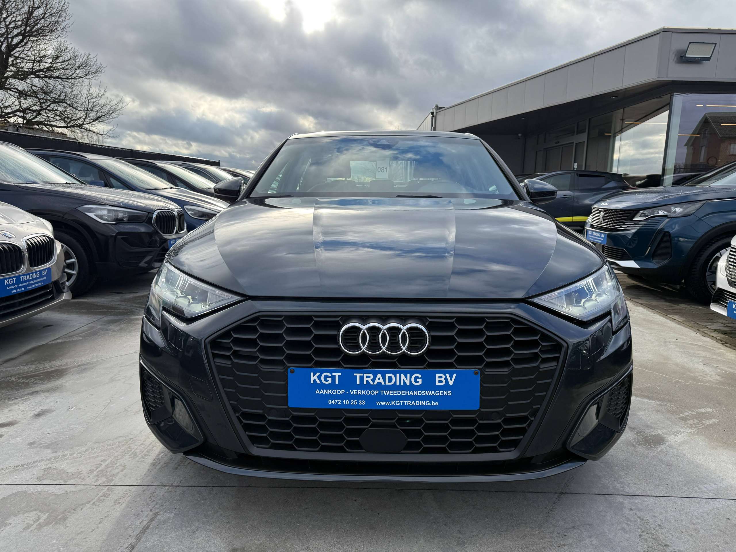 32652fb4-bfbf-4e76-b6b2-6b10ac8b82762-audi-a3-30-tfsi-berline-automaat-full-led-navi-carplay-alu.jpg