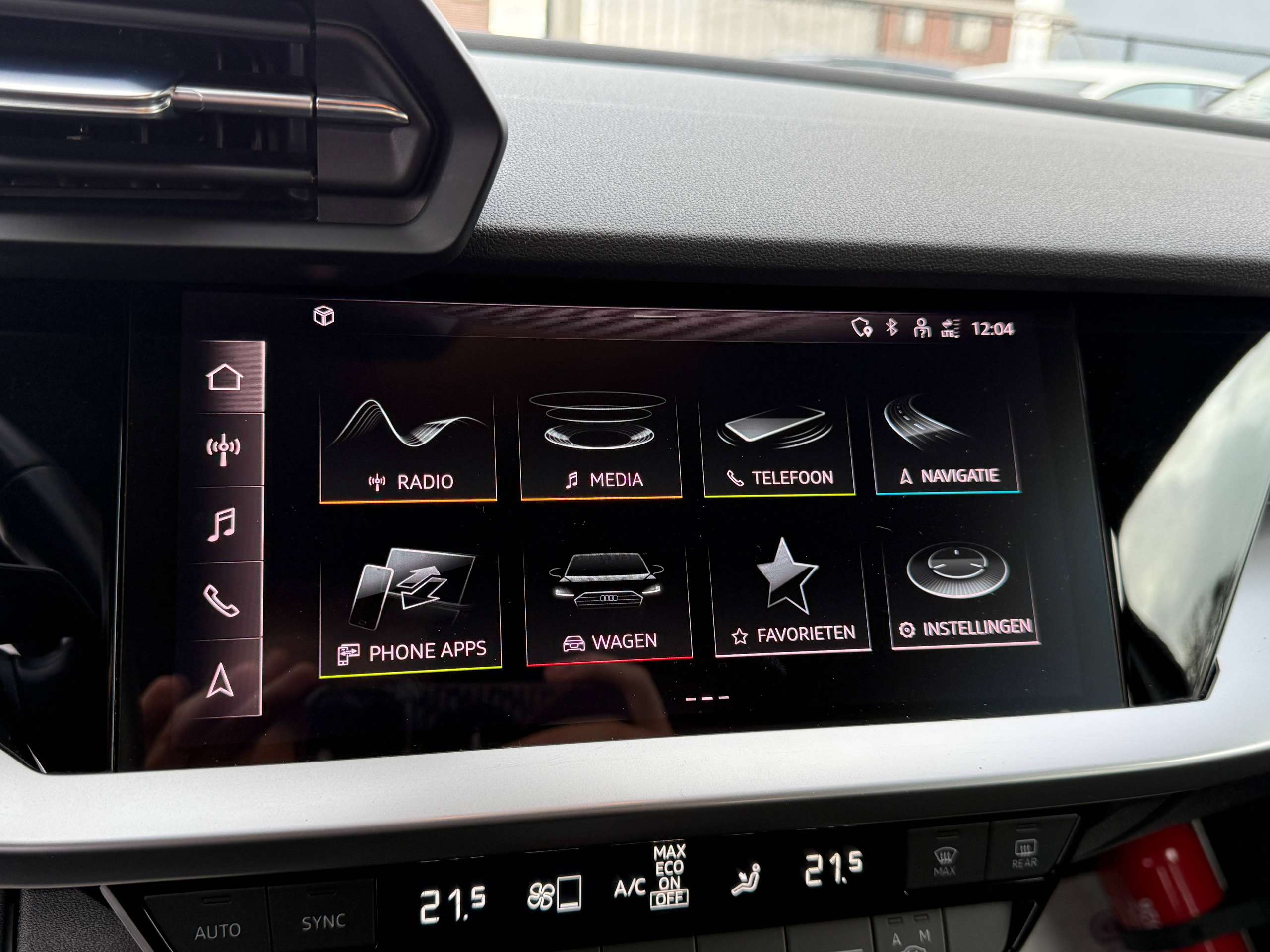 32652fb4-bfbf-4e76-b6b2-6b10ac8b827624-audi-a3-30-tfsi-berline-automaat-full-led-navi-carplay-alu.jpg