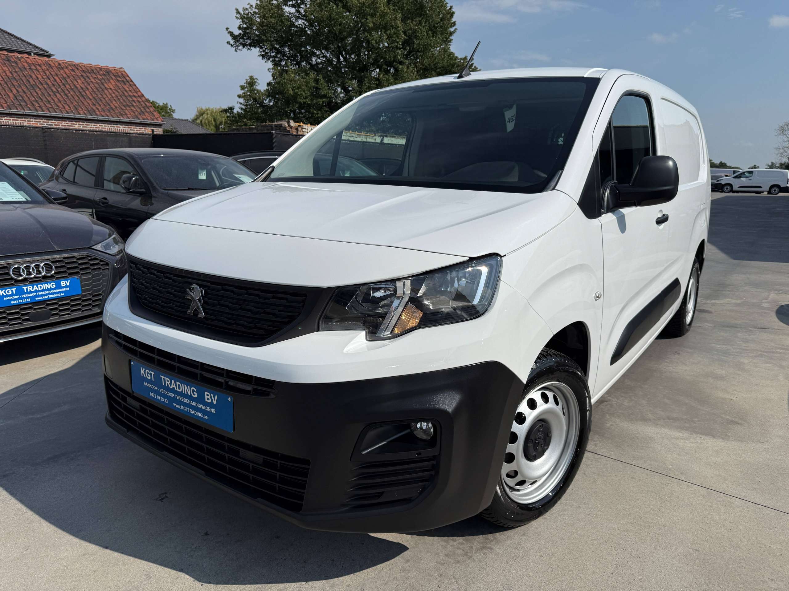 337b34ff-bf21-4f71-8938-f47ec0ca1fa41-peugeot-partner-1-5-bluehdi-102pk-l2-bluetooth-parkeersensoren-airco-carpass.jpg