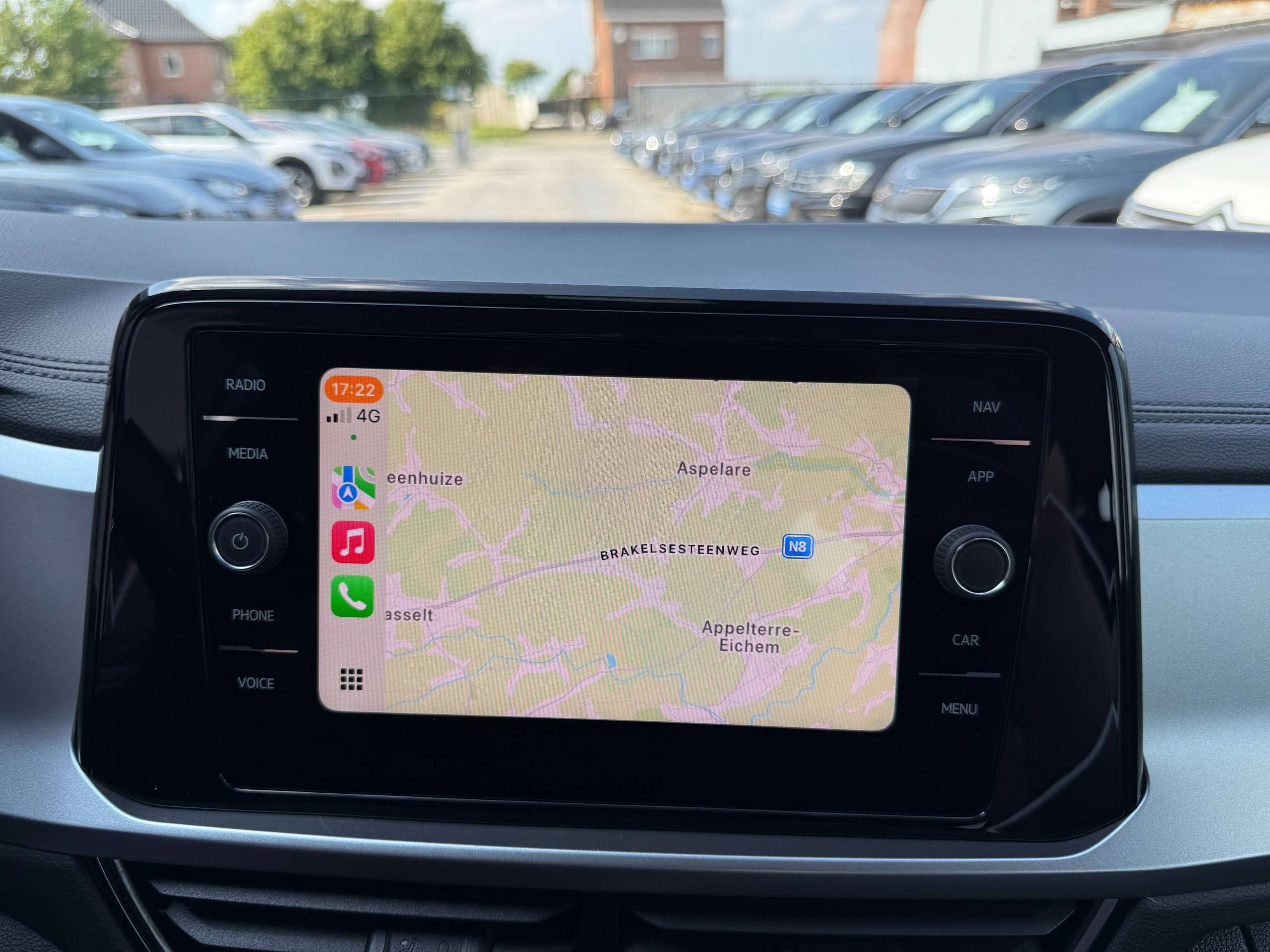 3e29aefb-31e6-4448-814b-1287b50f82db27-volkswagen-t-roc-1-0-tsi-virtual-camera-navigatie-full-led-carplay-dab-bluetooth-pdc.jpg