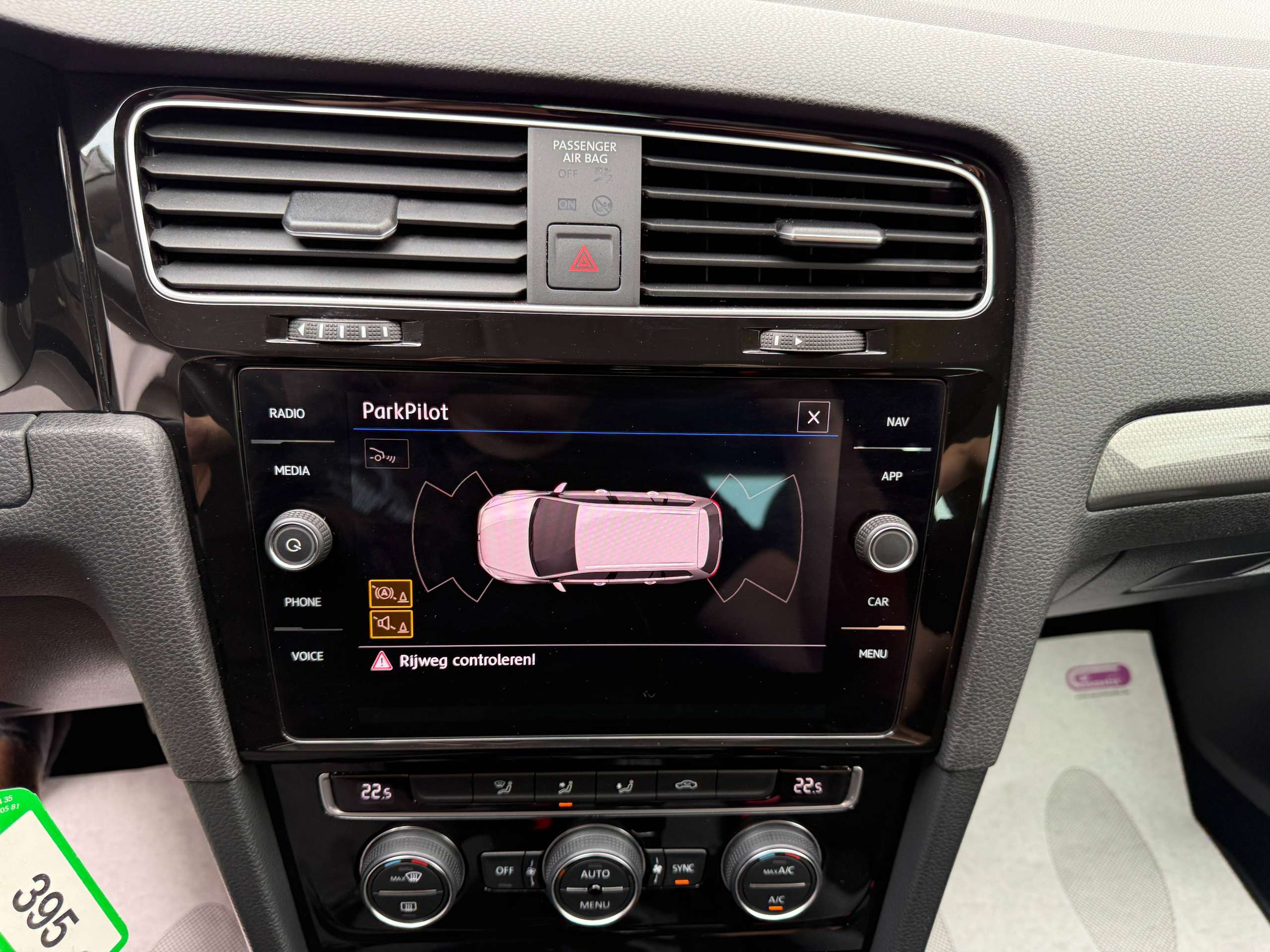 698f6206-373a-4721-9e1a-df356c4e428f23-volkswagen-golf-variant-1-0-tsi-115pk-navigatie-carplay-camera-bluetooth-pdc-led-alu.jpg