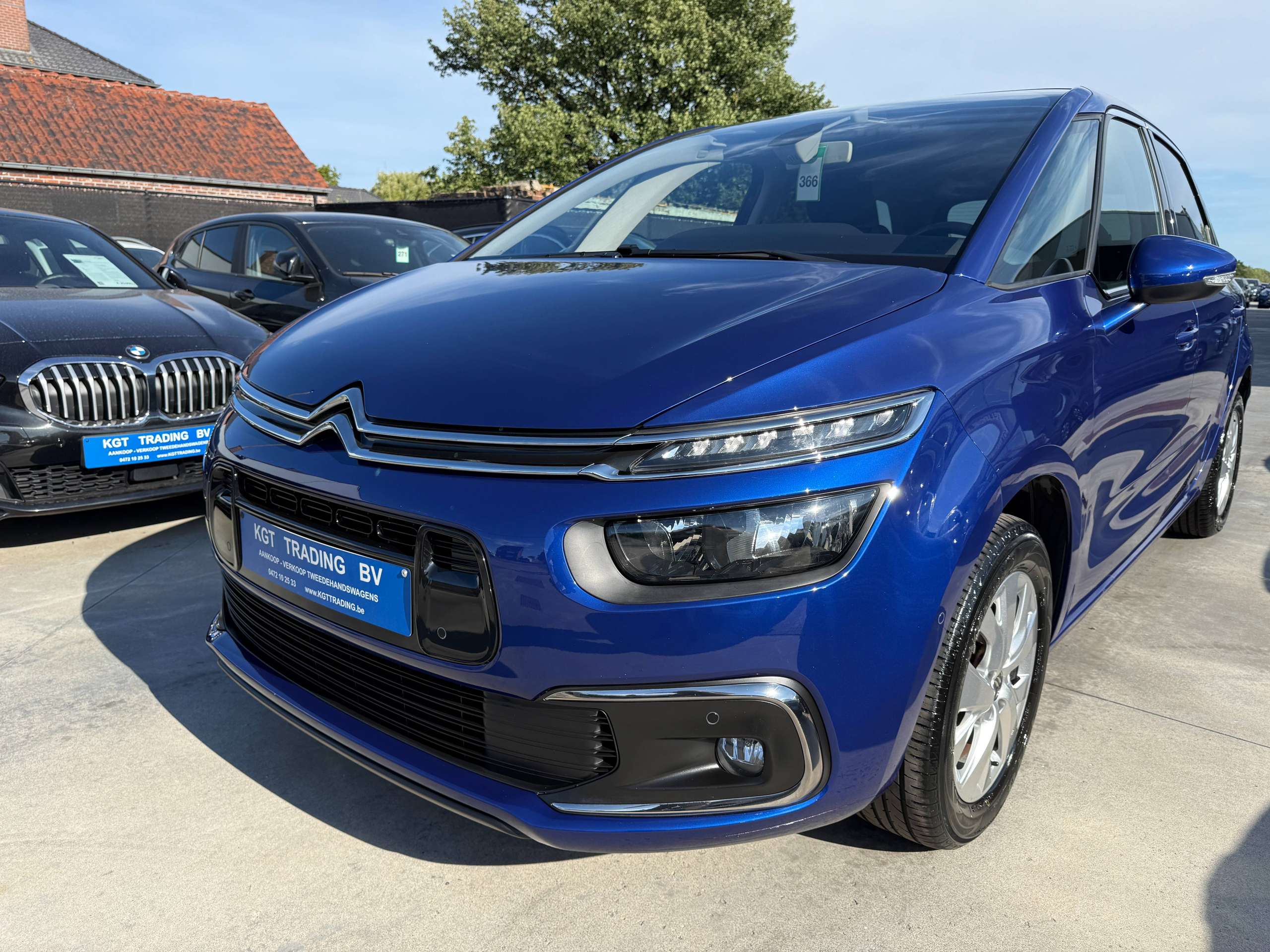 73fdca91-3b8d-44a5-9d03-fb83e75553dc10-citroen-c4-spacetourer-1-2i-130pk-navigatie-carplay-led-camera-dode-hoek-pdc-bluetooth.jpg