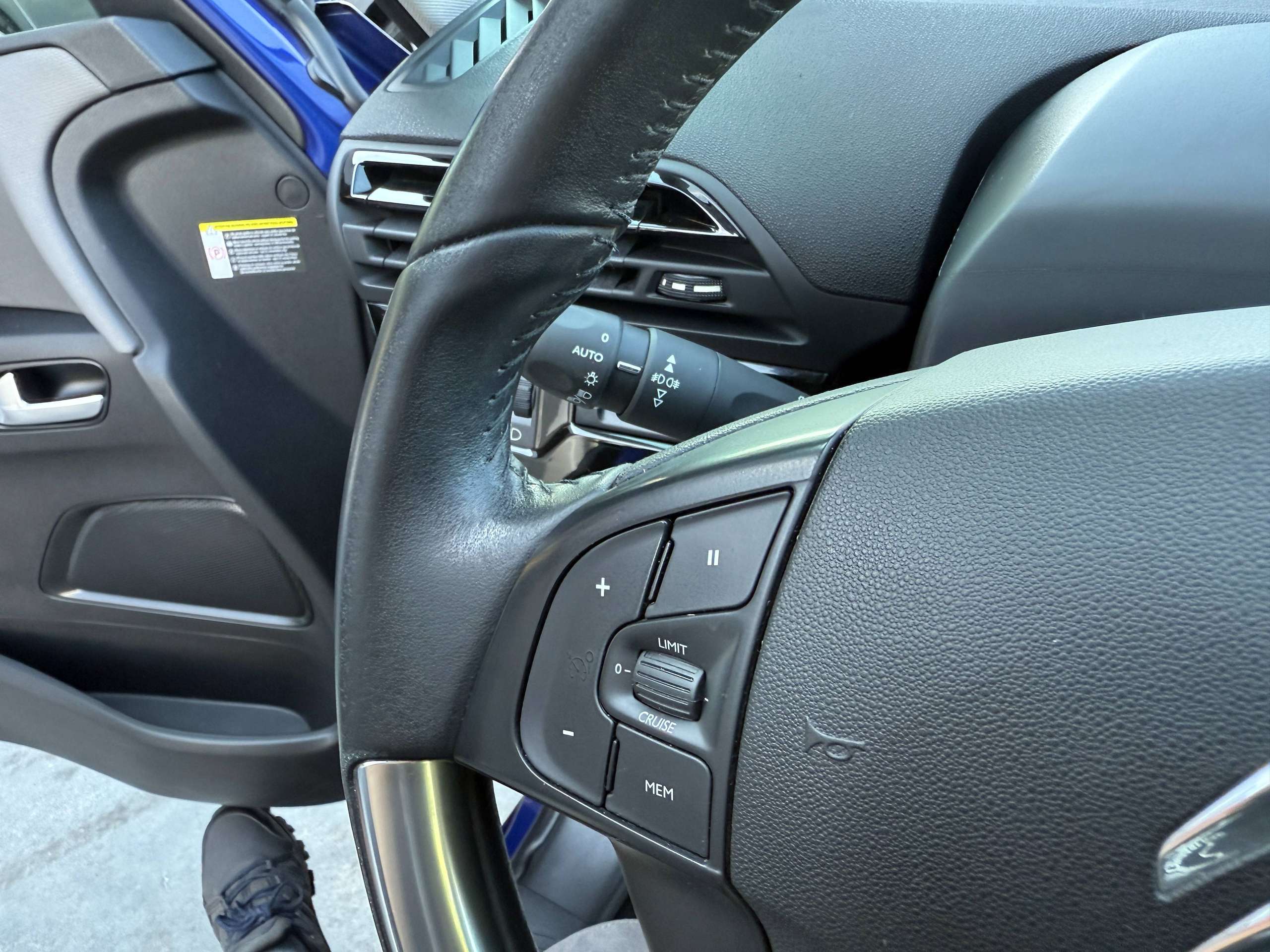 73fdca91-3b8d-44a5-9d03-fb83e75553dc16-citroen-c4-spacetourer-1-2i-130pk-navigatie-carplay-led-camera-dode-hoek-pdc-bluetooth.jpg