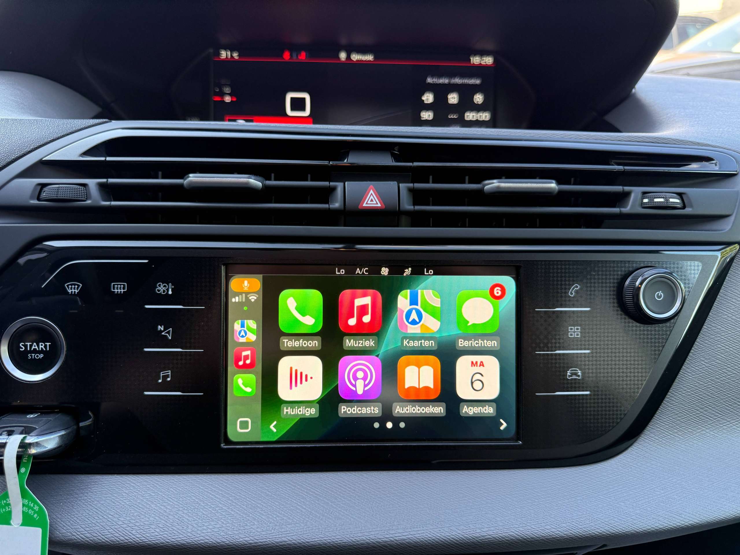 73fdca91-3b8d-44a5-9d03-fb83e75553dc23-citroen-c4-spacetourer-1-2i-130pk-navigatie-carplay-led-camera-dode-hoek-pdc-bluetooth.jpg