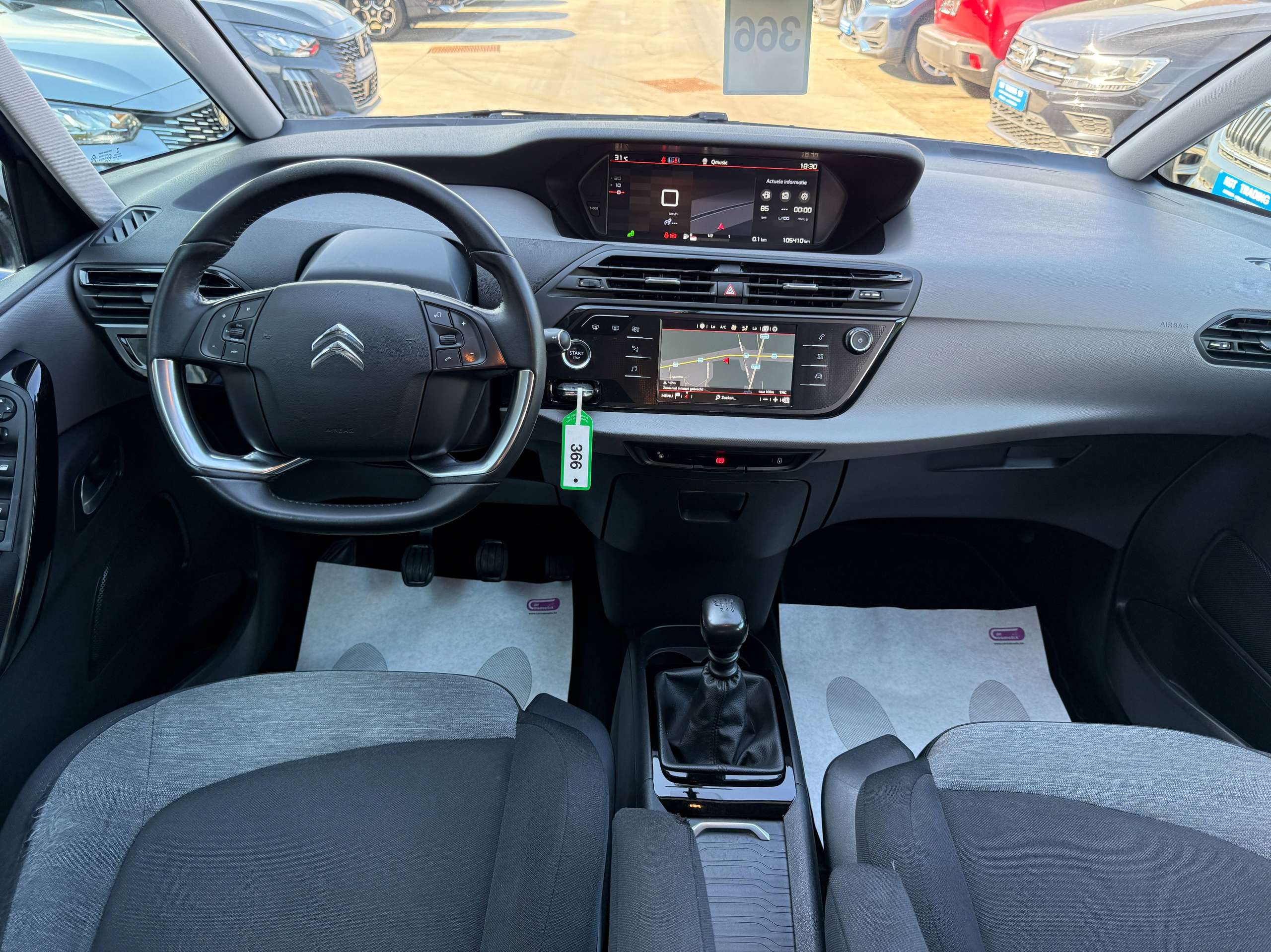 73fdca91-3b8d-44a5-9d03-fb83e75553dc30-citroen-c4-spacetourer-1-2i-130pk-navigatie-carplay-led-camera-dode-hoek-pdc-bluetooth.jpg
