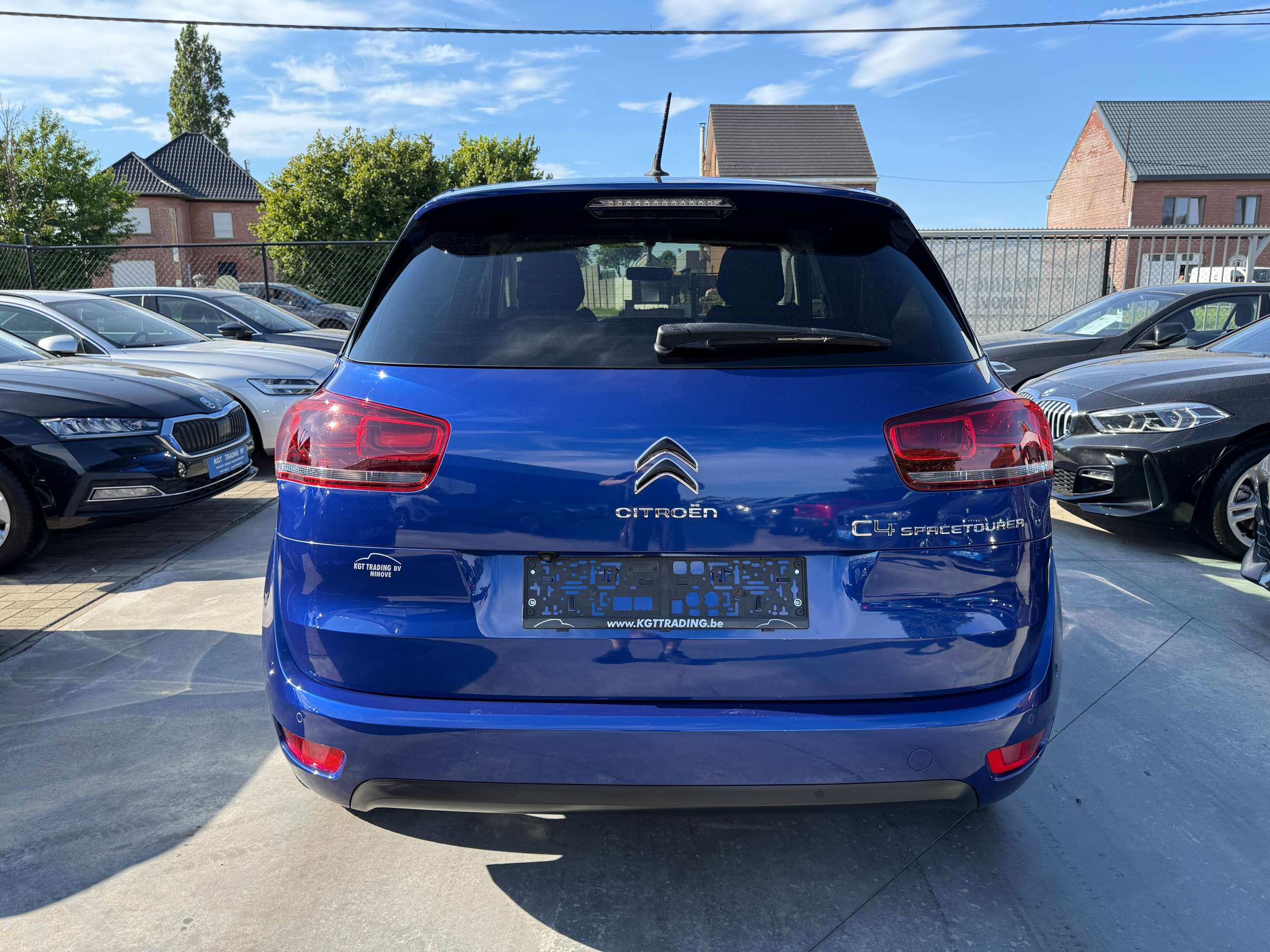 73fdca91-3b8d-44a5-9d03-fb83e75553dc6-citroen-c4-spacetourer-1-2i-130pk-navigatie-carplay-led-camera-dode-hoek-pdc-bluetooth.jpg
