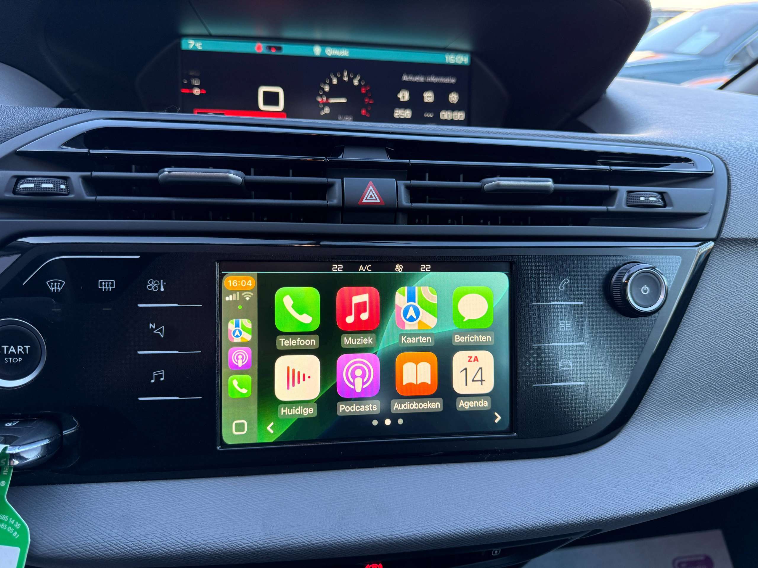 a426e9c7-849f-4bf8-a772-3ba7dc184afd22-citroen-grand-c4-spacetourer-1-2i-130pk-7-zetels-camera-navi-carplay-led-pdc.jpg