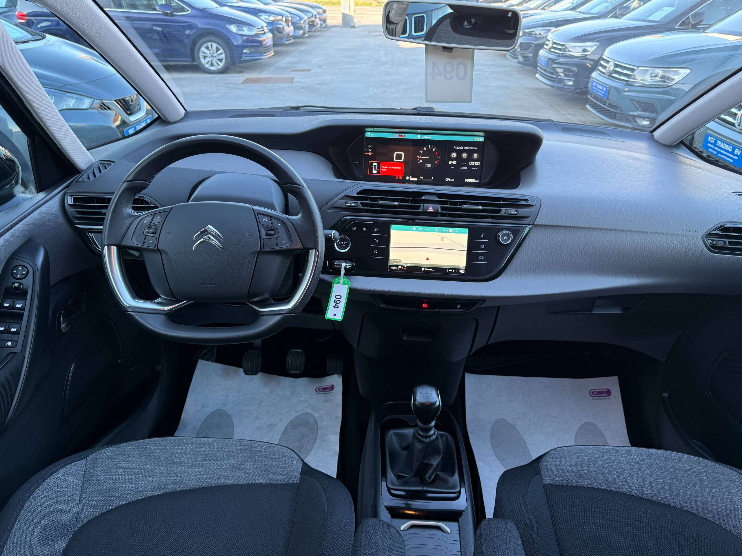 a426e9c7-849f-4bf8-a772-3ba7dc184afd27-citroen-grand-c4-spacetourer-1-2i-130pk-7-zetels-camera-navi-carplay-led-pdc.jpg