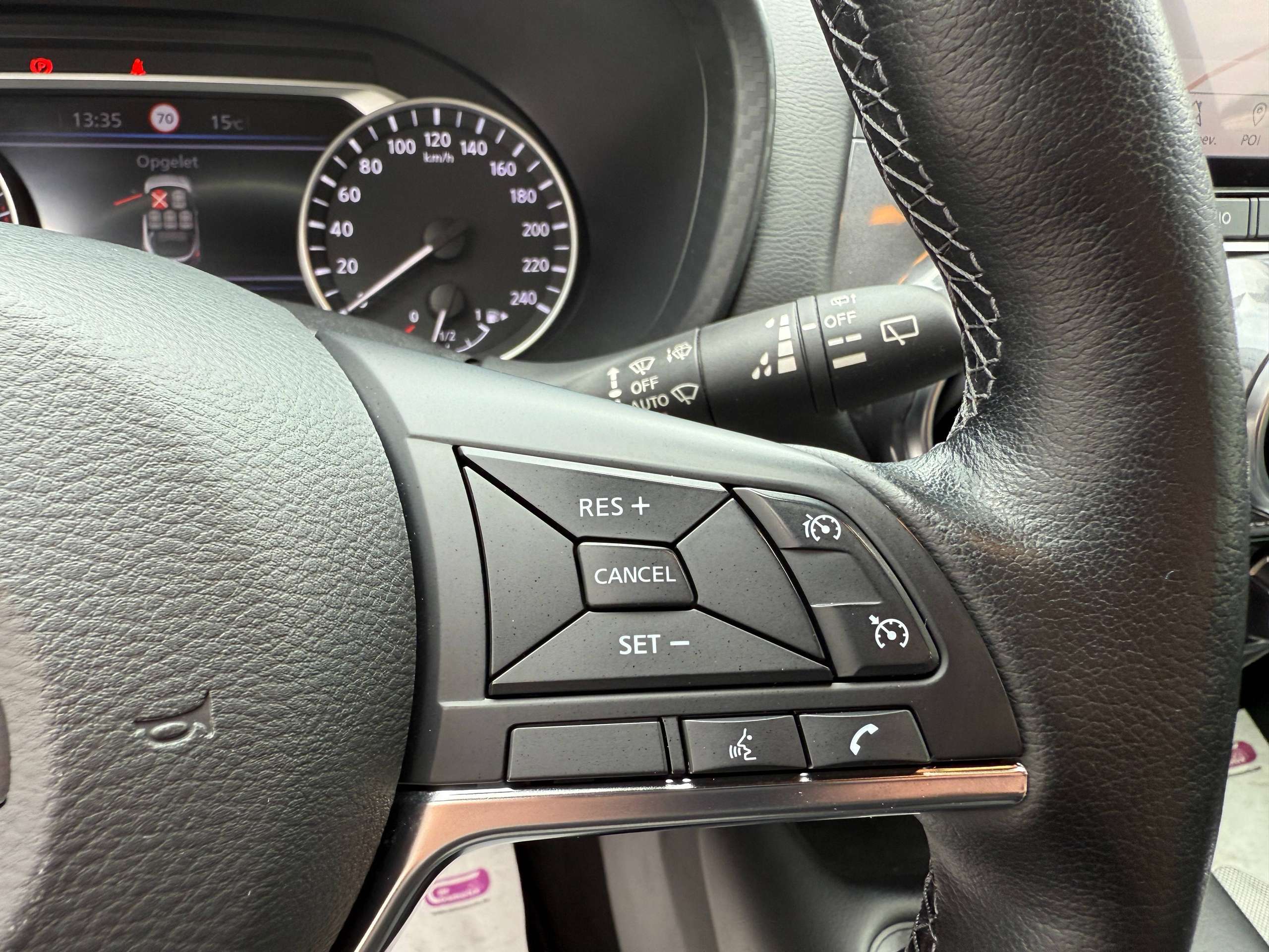acea4a9f-97f1-4b5b-a63c-6b3274f904b917-nissan-juke-1-0i-full-led-navigatie-leder-camera-carplay-alu-bluetooth.jpg