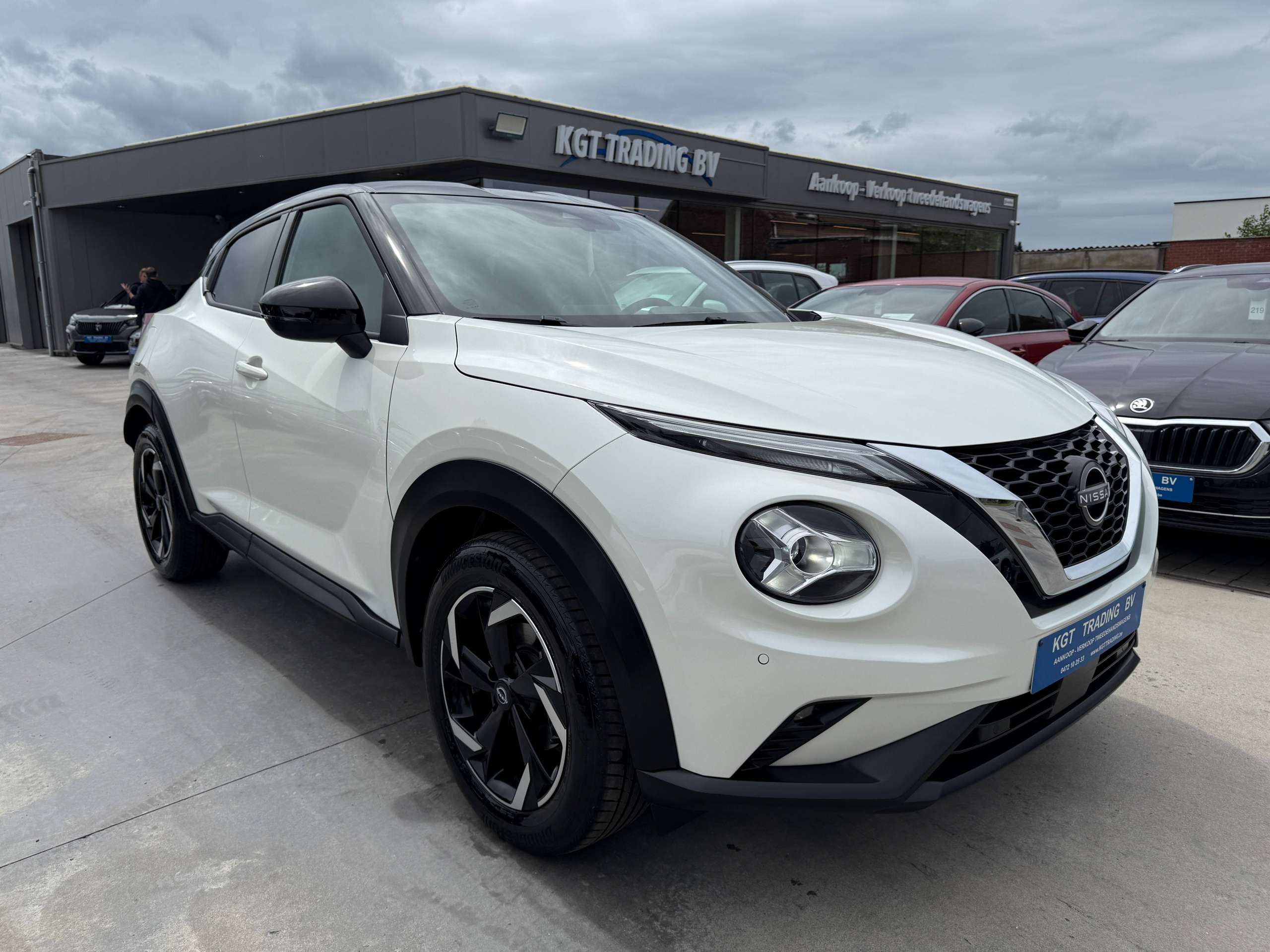 acea4a9f-97f1-4b5b-a63c-6b3274f904b93-nissan-juke-1-0i-full-led-navigatie-leder-camera-carplay-alu-bluetooth.jpg
