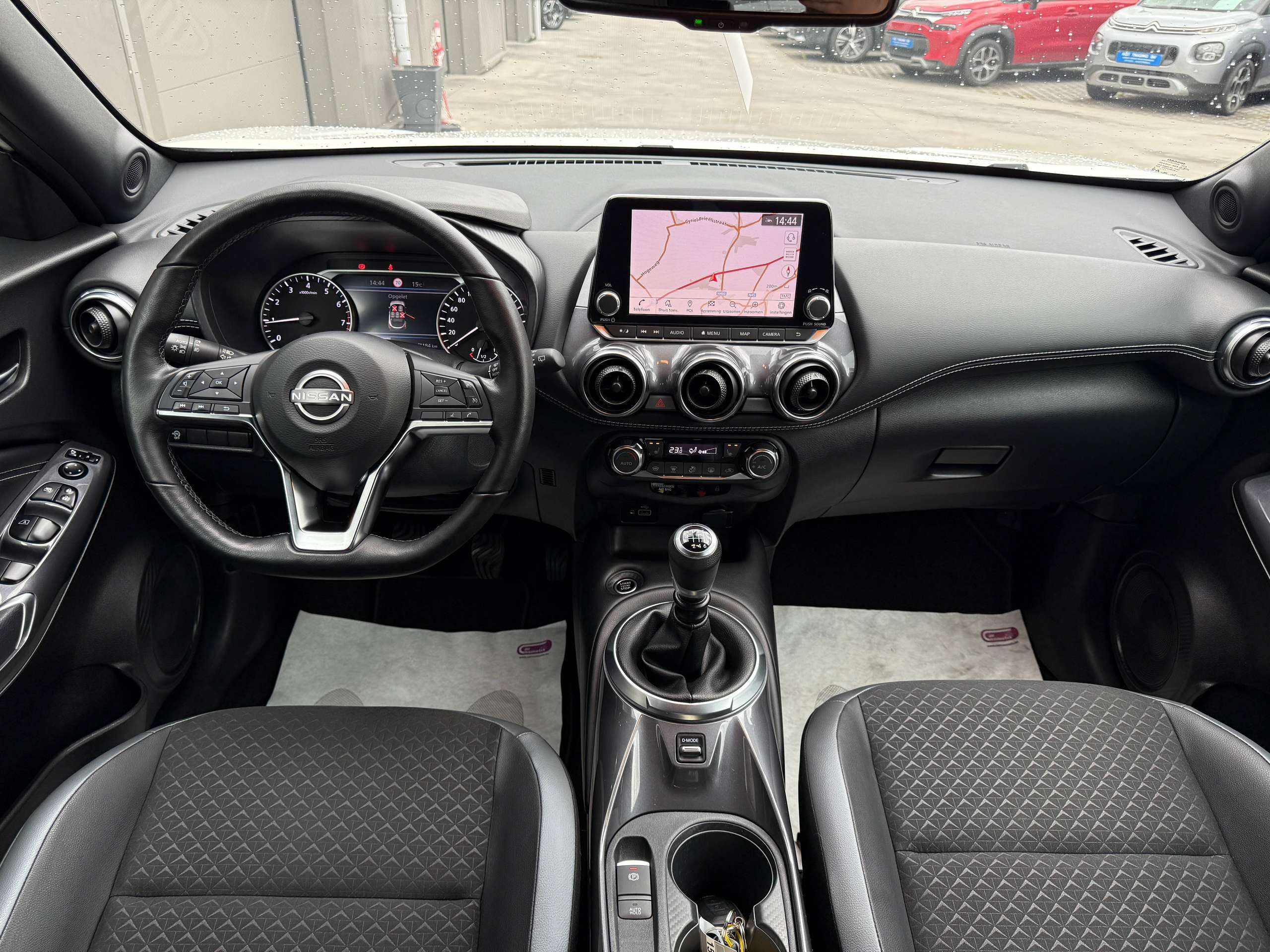 acea4a9f-97f1-4b5b-a63c-6b3274f904b931-nissan-juke-1-0i-full-led-navigatie-leder-camera-carplay-alu-bluetooth.jpg