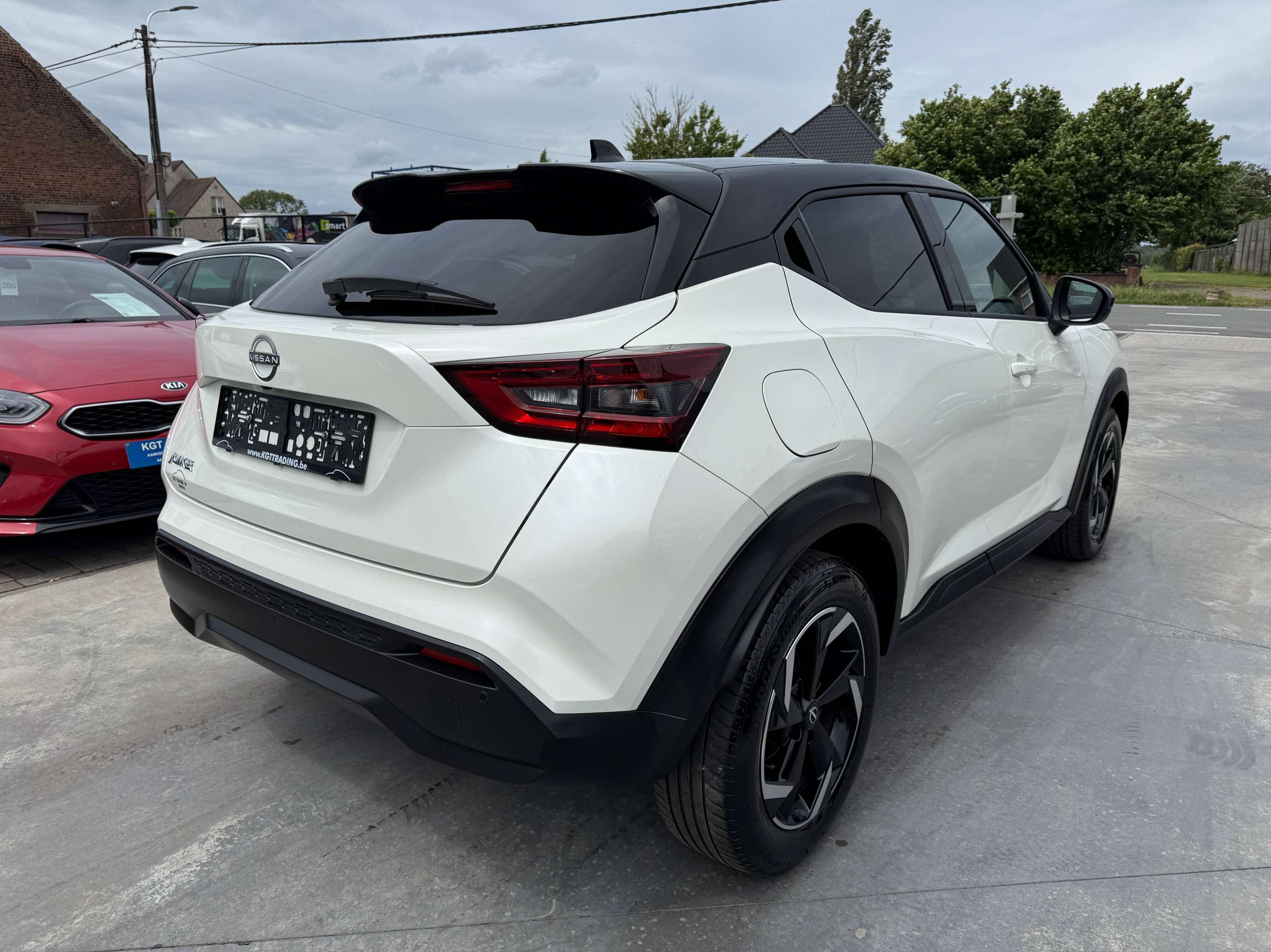 acea4a9f-97f1-4b5b-a63c-6b3274f904b95-nissan-juke-1-0i-full-led-navigatie-leder-camera-carplay-alu-bluetooth.jpg