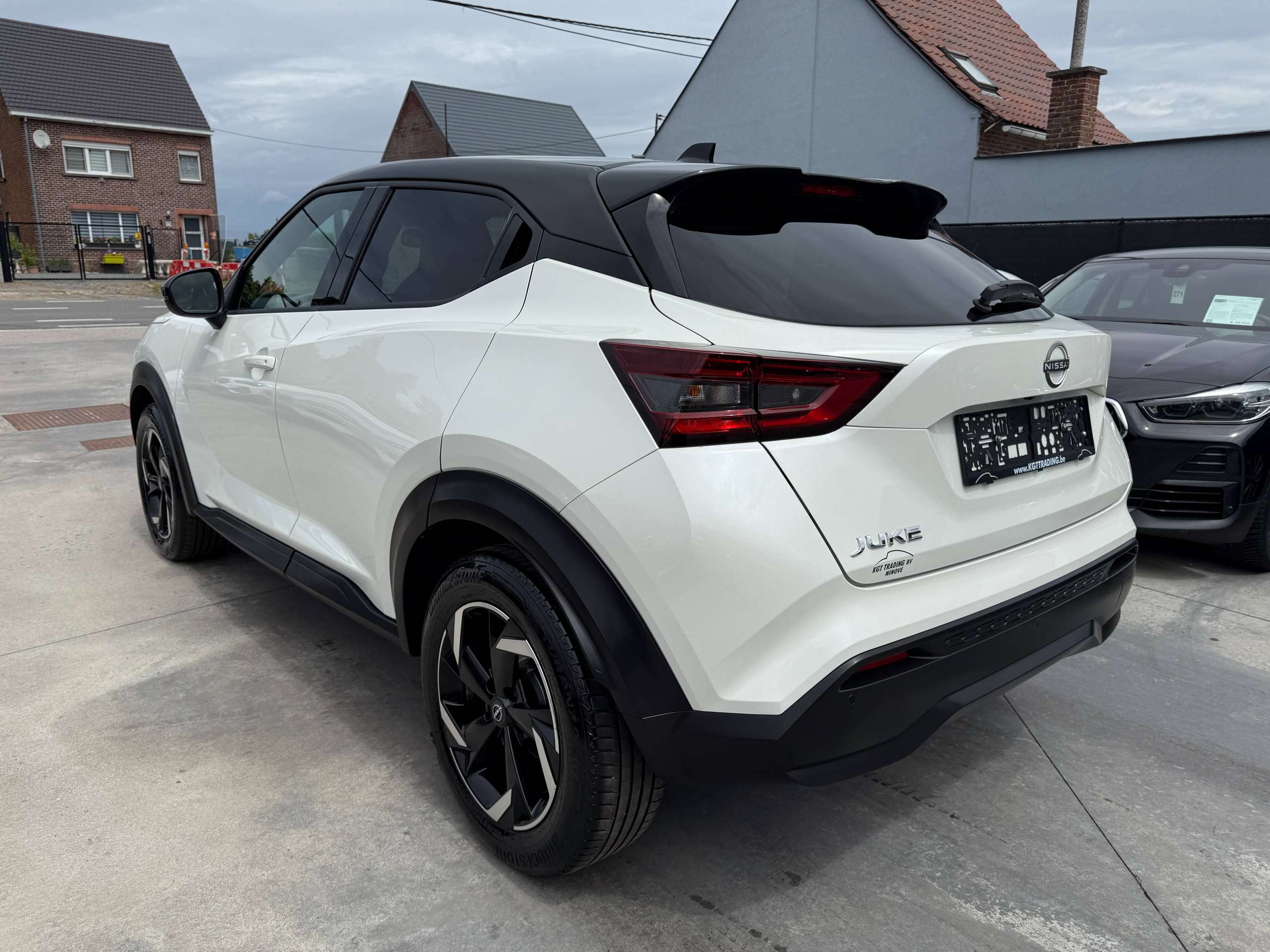 acea4a9f-97f1-4b5b-a63c-6b3274f904b97-nissan-juke-1-0i-full-led-navigatie-leder-camera-carplay-alu-bluetooth.jpg