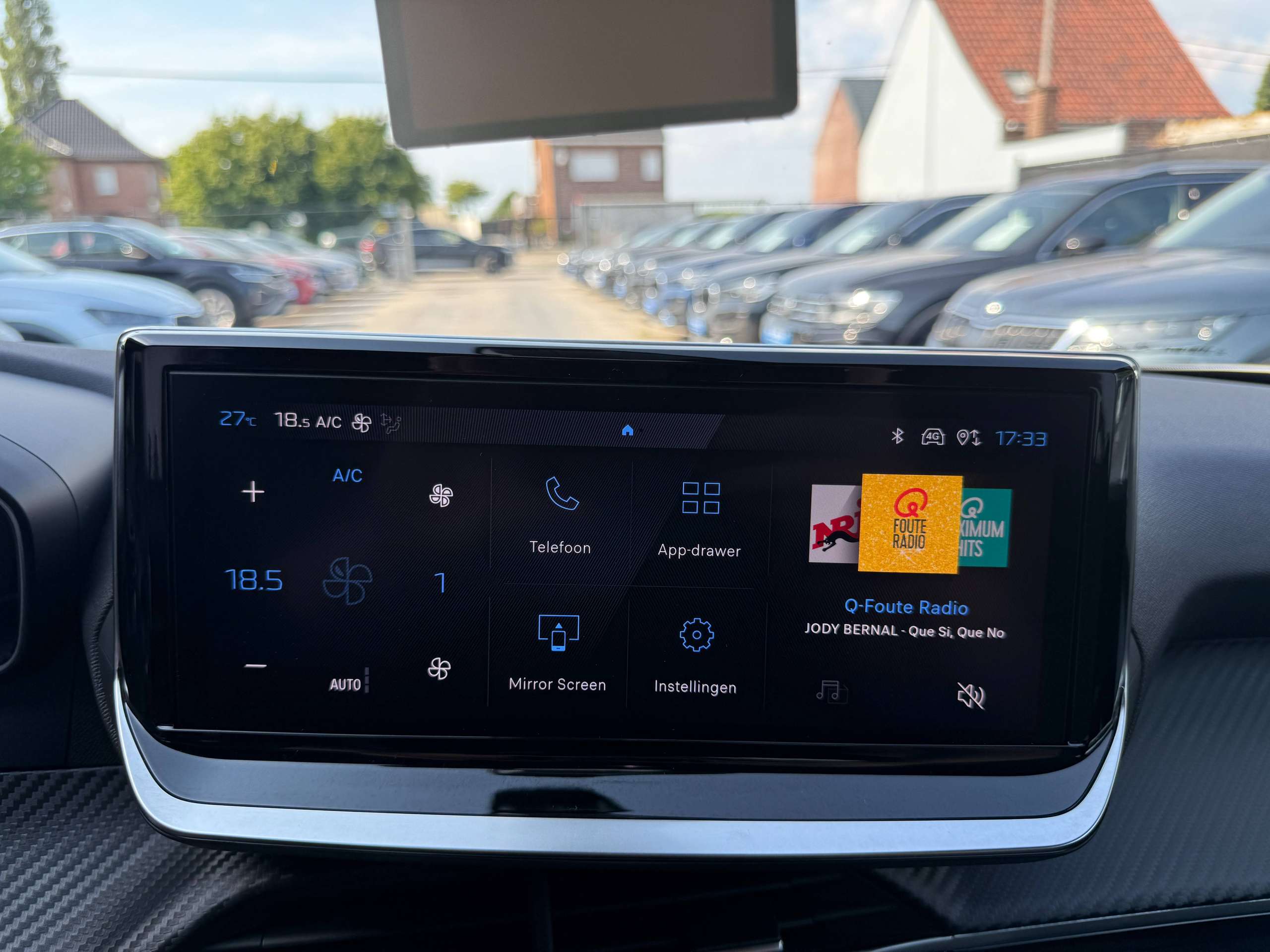bff3b2e3-b1c0-49aa-a7f3-2e9e5d262d5718-peugeot-2008-1-2i-turbo-allure-full-led-carplay-leder-bluetooth-dab-alu.jpg