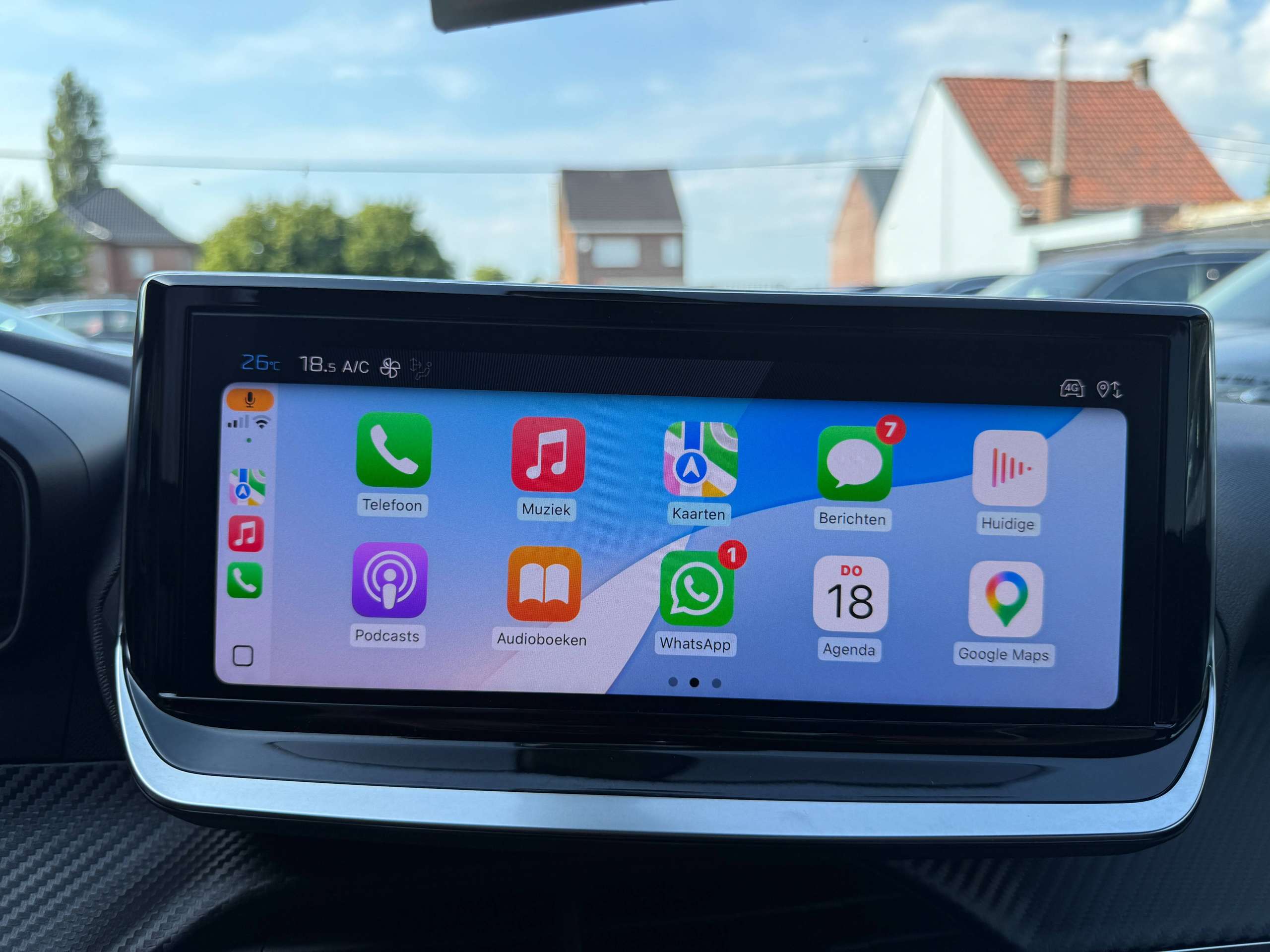 bff3b2e3-b1c0-49aa-a7f3-2e9e5d262d5724-peugeot-2008-1-2i-turbo-allure-full-led-carplay-leder-bluetooth-dab-alu.jpg