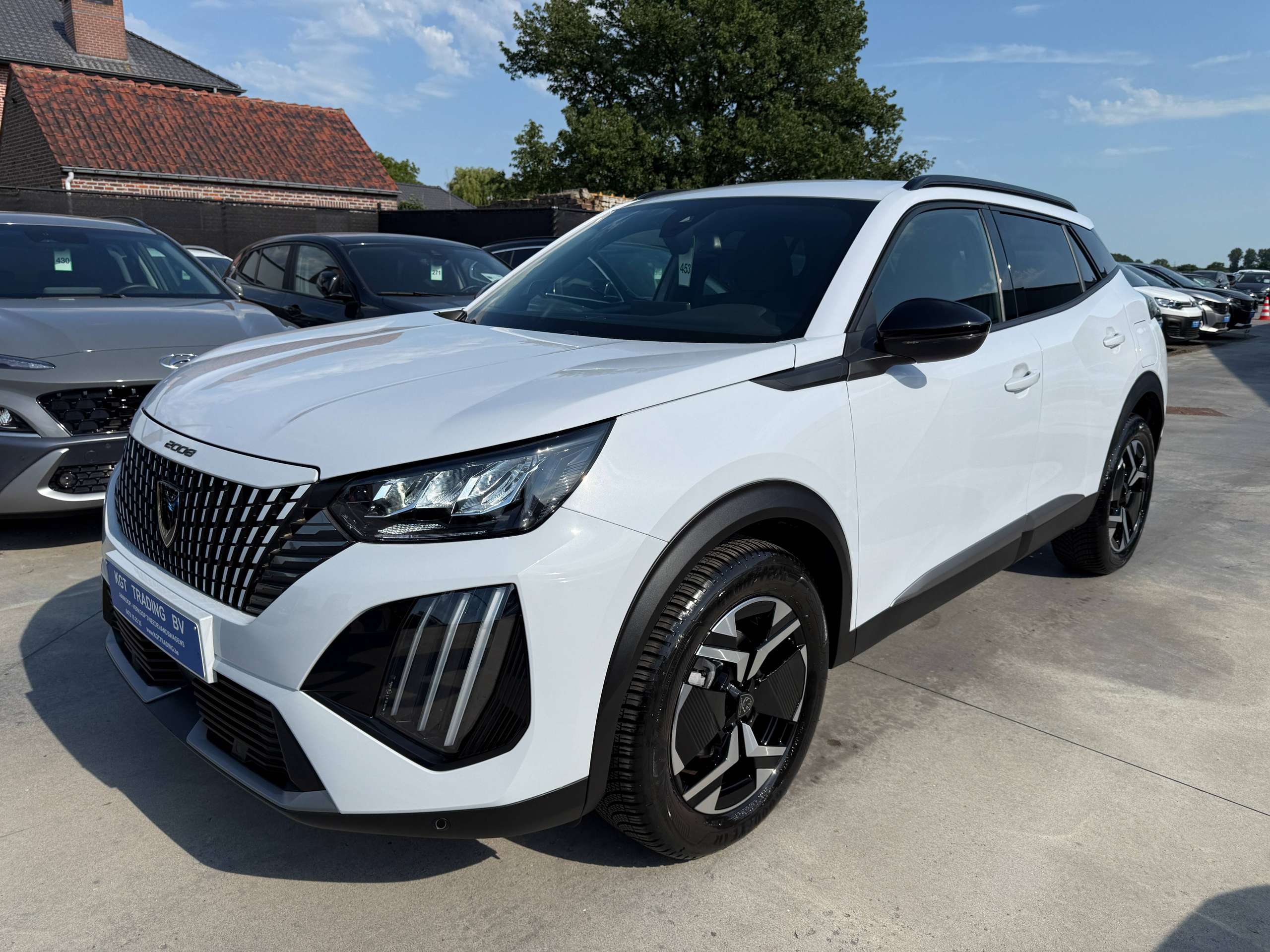 bff3b2e3-b1c0-49aa-a7f3-2e9e5d262d579-peugeot-2008-1-2i-turbo-allure-full-led-carplay-leder-bluetooth-dab-alu.jpg