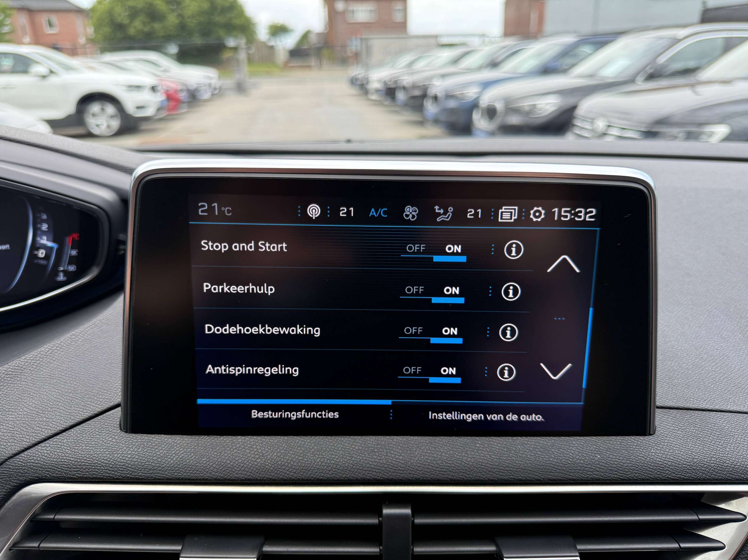 c31237df-a8a5-4fa8-9455-76dca8ff70f321-peugeot-5008-1-2i-7-zetels-navigatie-zwart-leder-camera-carplay-pdc-led.jpg