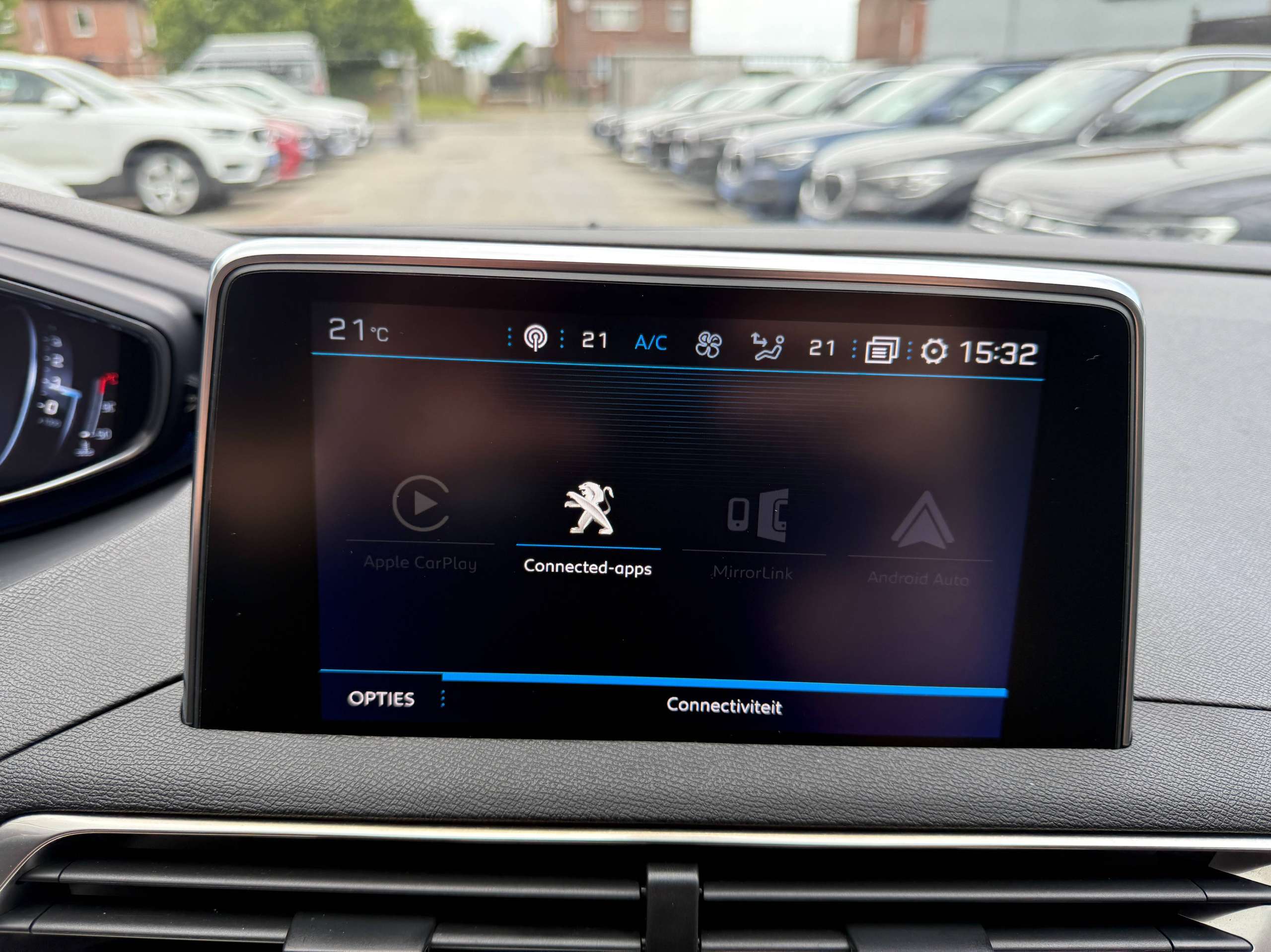 c31237df-a8a5-4fa8-9455-76dca8ff70f322-peugeot-5008-1-2i-7-zetels-navigatie-zwart-leder-camera-carplay-pdc-led.jpg