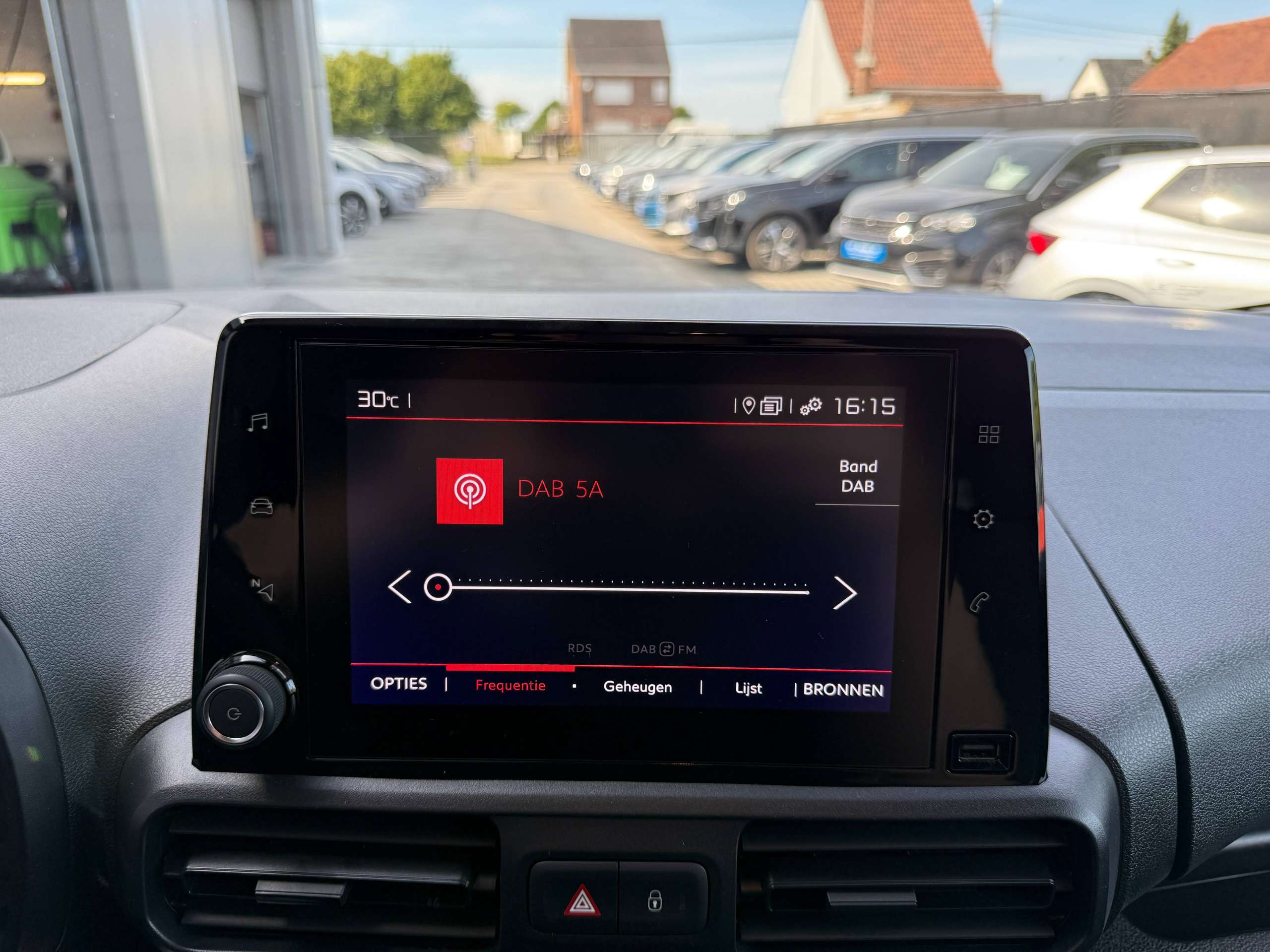 d043cebf-41e1-45f6-8e99-4f2d82d958e225-citroen-berlingo-1-5-bluehdi-xl-l2-automaat-130pk-3-zit-navigatie-pdc-carplay-dab.jpg