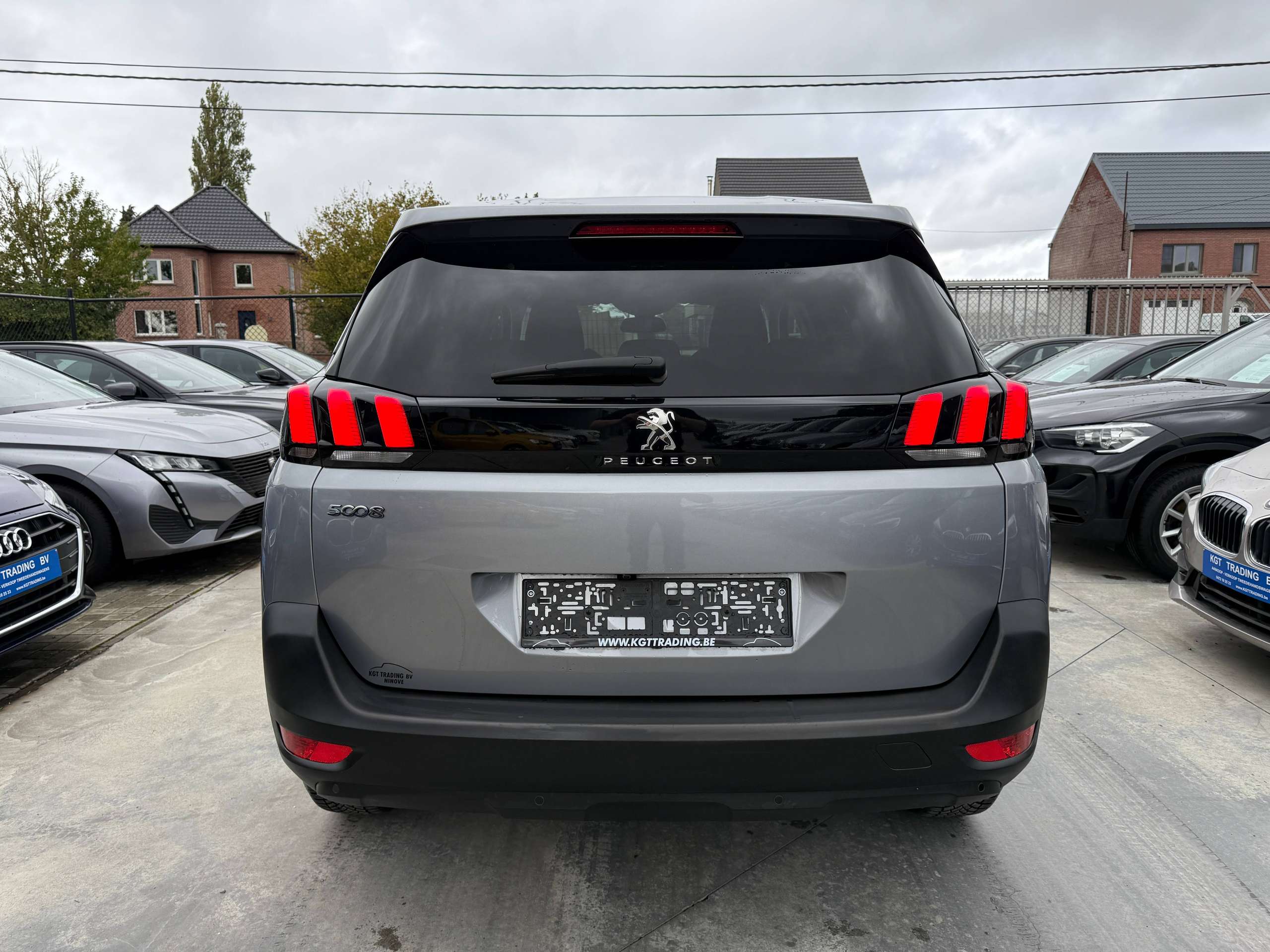 db0f059e-a15b-43d2-8e73-492cb95a46086-peugeot-5008-1-2i-130pk-navigatie-camera-carplay-dab-zetelverwa.jpg
