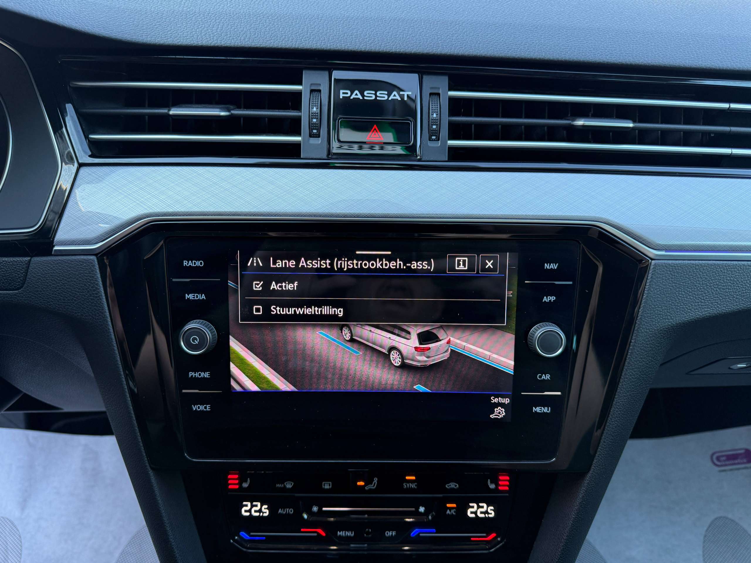 0783c60b-456e-409b-87ec-649e8ece7fb226-volkswagen-passat-variant-2-0-tdi-122pk-dsg-automaat-navigatie-camera-iq-full-led-carplay-dab-pdc-alu.jpg