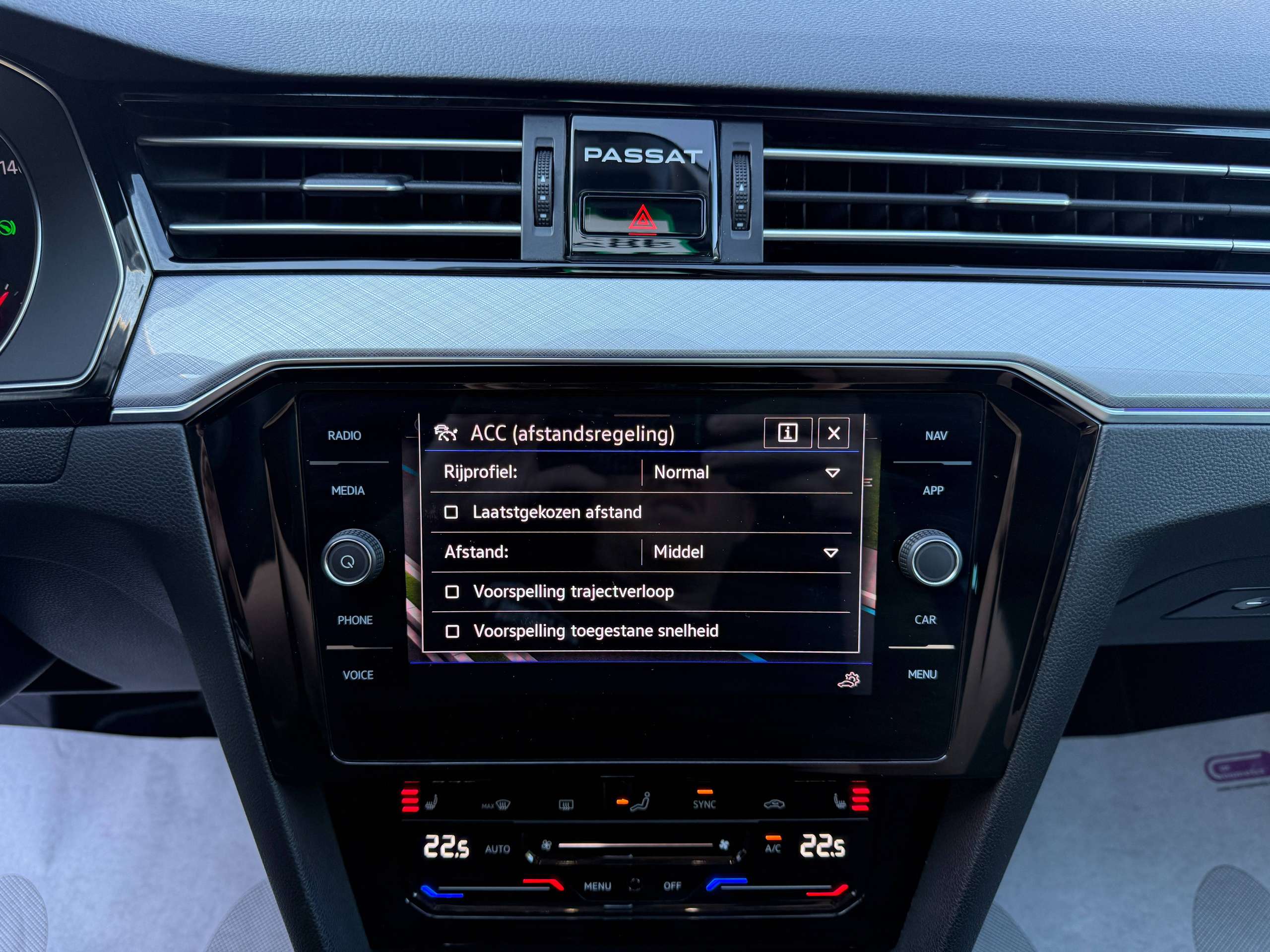 0783c60b-456e-409b-87ec-649e8ece7fb228-volkswagen-passat-variant-2-0-tdi-122pk-dsg-automaat-navigatie-camera-iq-full-led-carplay-dab-pdc-alu.jpg