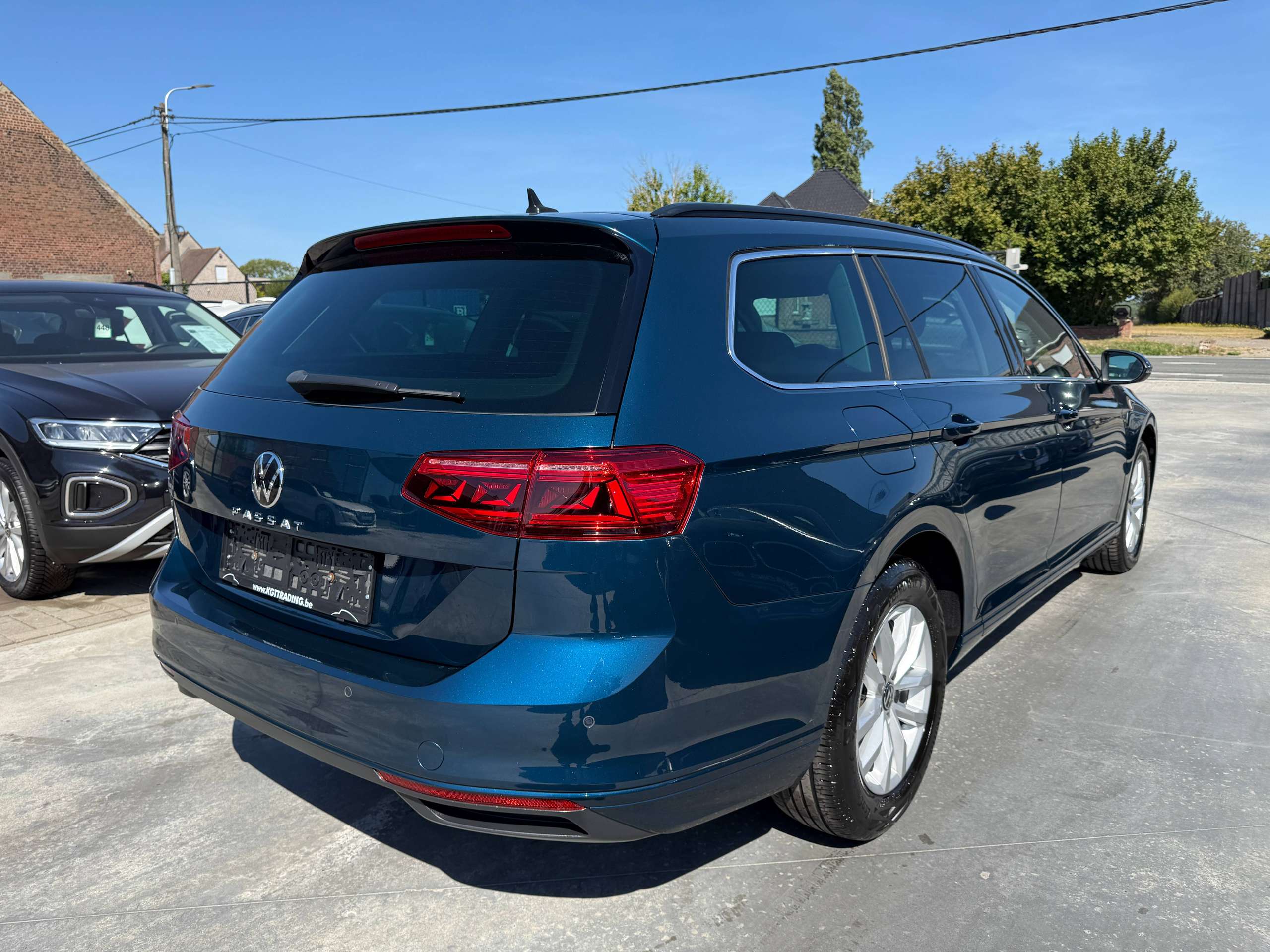 0783c60b-456e-409b-87ec-649e8ece7fb25-volkswagen-passat-variant-2-0-tdi-122pk-dsg-automaat-navigatie-camera-iq-full-led-carplay-dab-pdc-alu.jpg