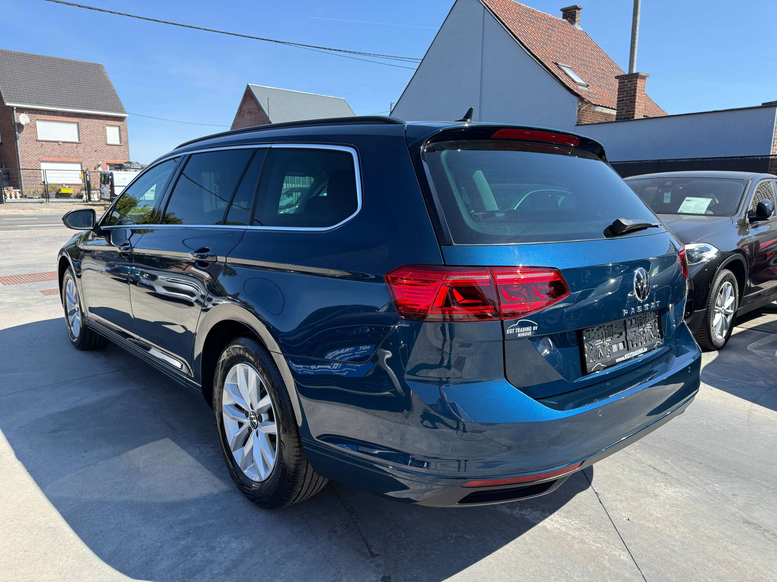 0783c60b-456e-409b-87ec-649e8ece7fb27-volkswagen-passat-variant-2-0-tdi-122pk-dsg-automaat-navigatie-camera-iq-full-led-carplay-dab-pdc-alu.jpg