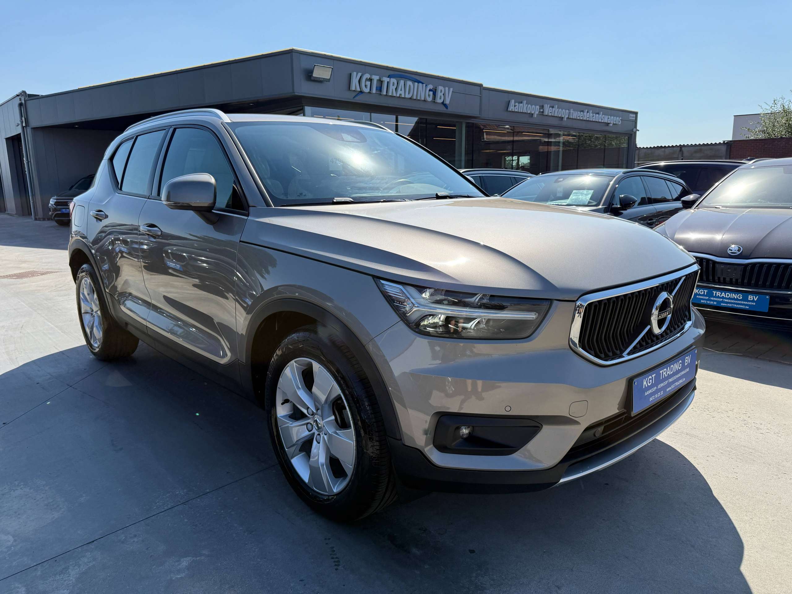 0ec22e5d-9e09-49aa-bf9a-83dbb57195b93-volvo-xc40-1-5-t3-163pk-navigatie-full-led-camera-carplay-leder-alu-pdc.jpg