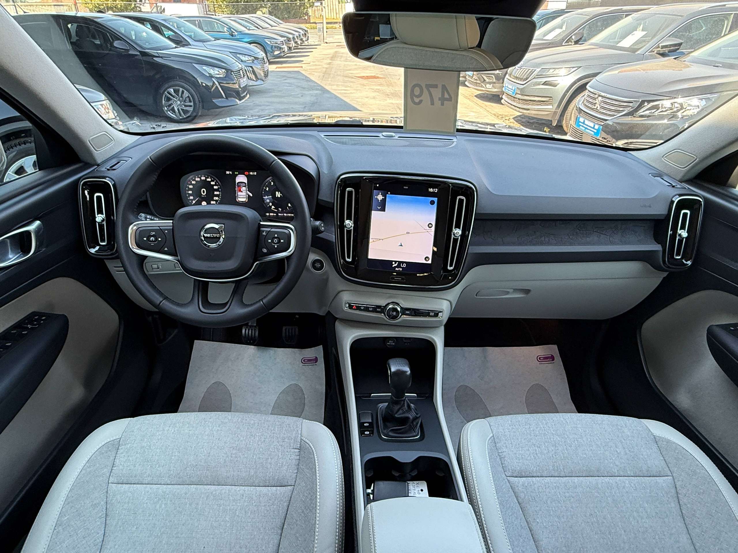 0ec22e5d-9e09-49aa-bf9a-83dbb57195b932-volvo-xc40-1-5-t3-163pk-navigatie-full-led-camera-carplay-leder-alu-pdc.jpg