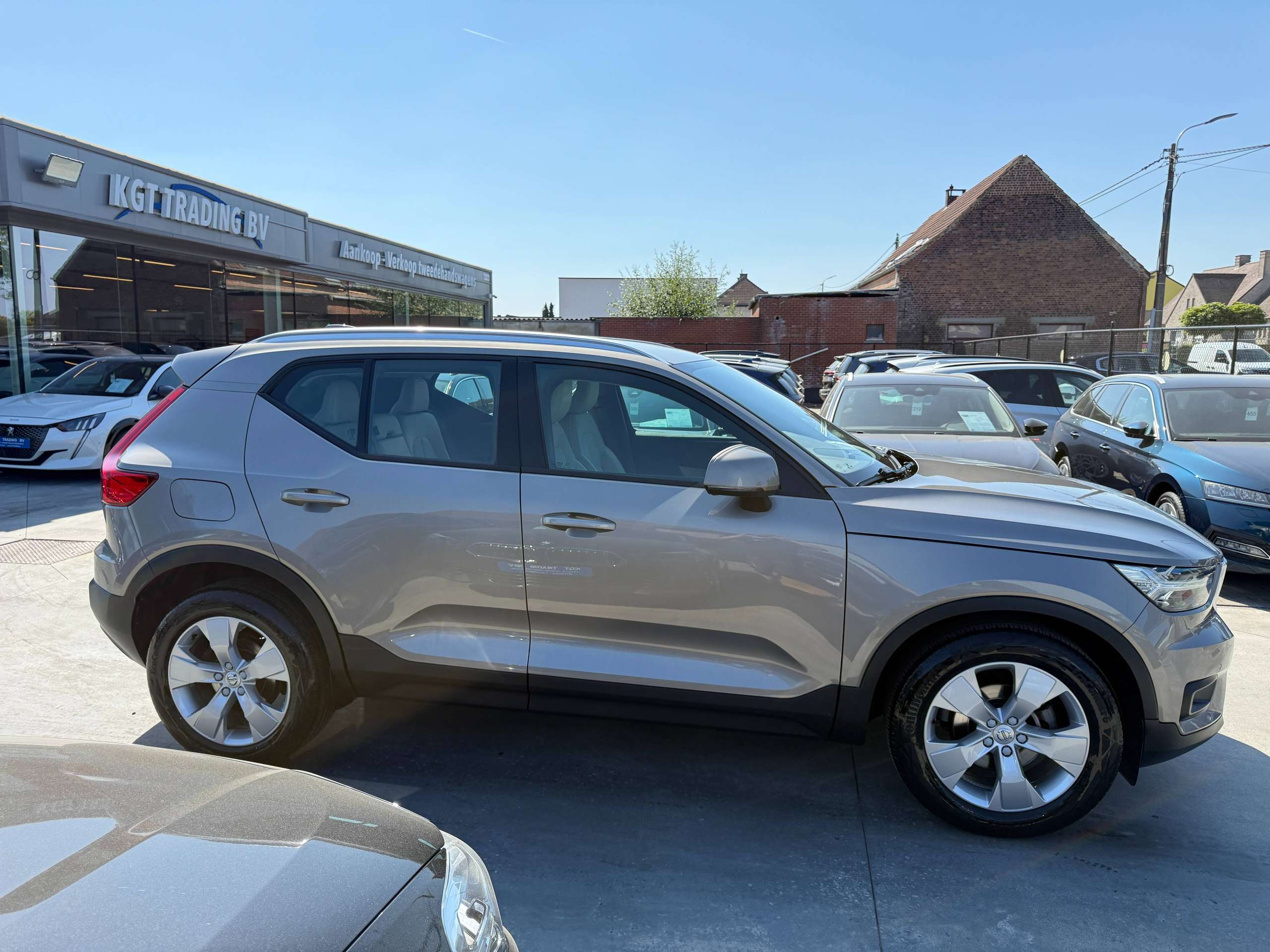 0ec22e5d-9e09-49aa-bf9a-83dbb57195b94-volvo-xc40-1-5-t3-163pk-navigatie-full-led-camera-carplay-leder-alu-pdc.jpg