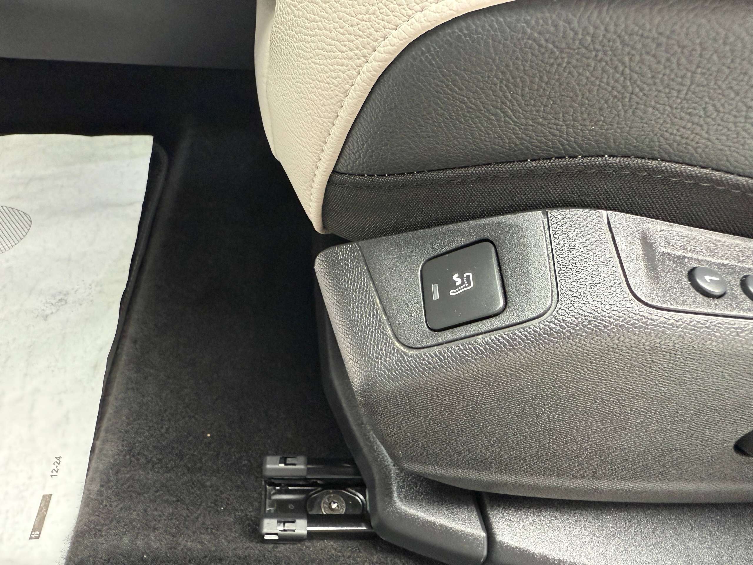0f1328d2-de1a-47c2-ae30-a788d371a50916-ds-automobiles-ds-7-crossback-1-2i-130pk-automaat-navigatie-leder-carplay-massage-zetels-full-led.jpg