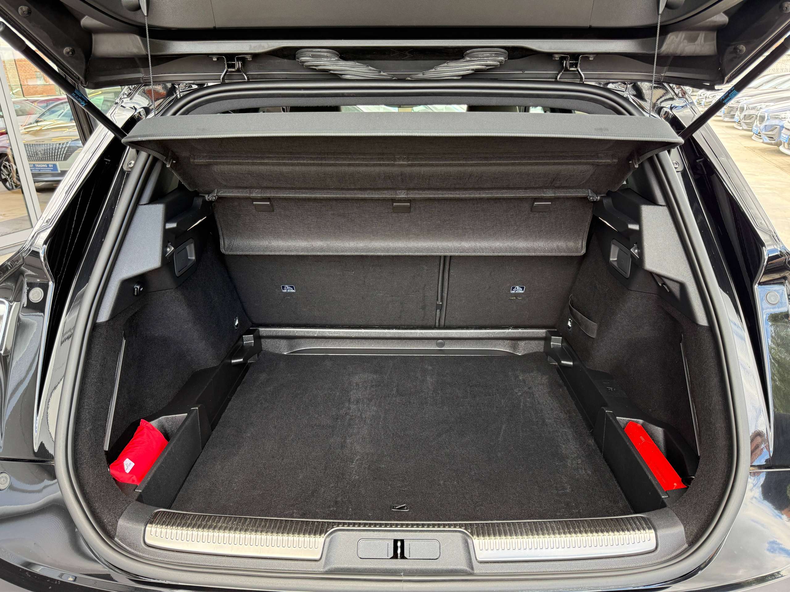 0f1328d2-de1a-47c2-ae30-a788d371a50919-ds-automobiles-ds-7-crossback-1-2i-130pk-automaat-navigatie-leder-carplay-massage-zetels-full-led.jpg