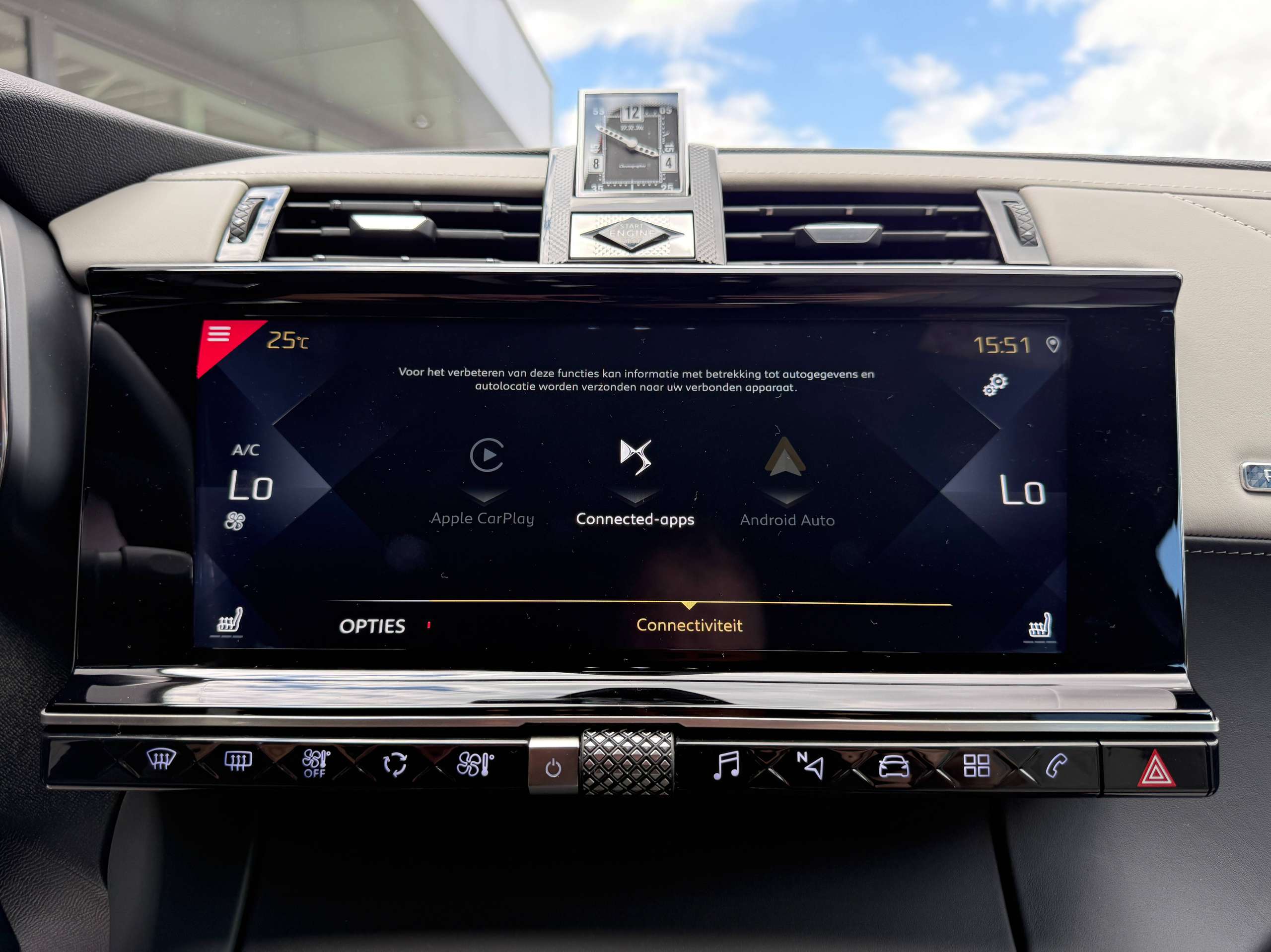 0f1328d2-de1a-47c2-ae30-a788d371a50928-ds-automobiles-ds-7-crossback-1-2i-130pk-automaat-navigatie-leder-carplay-massage-zetels-full-led.jpg