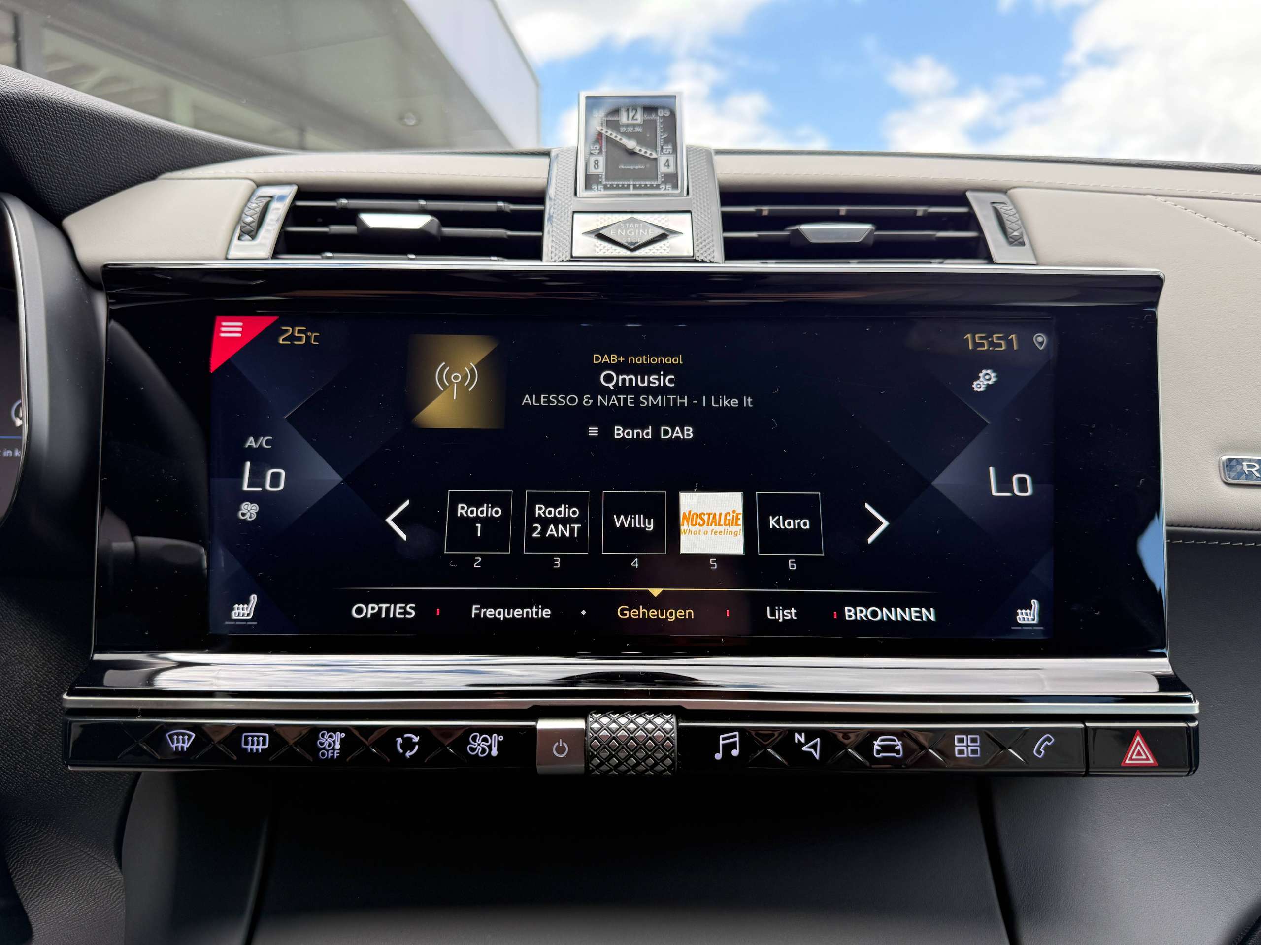 0f1328d2-de1a-47c2-ae30-a788d371a50930-ds-automobiles-ds-7-crossback-1-2i-130pk-automaat-navigatie-leder-carplay-massage-zetels-full-led.jpg