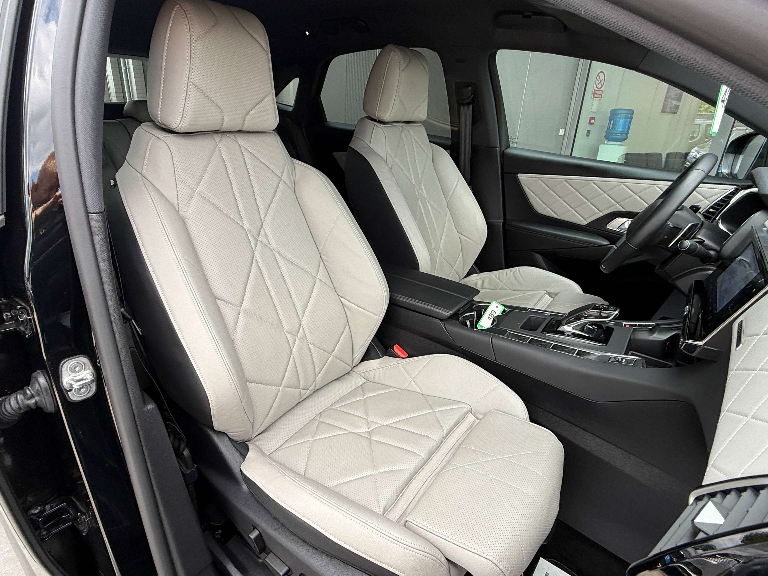 0f1328d2-de1a-47c2-ae30-a788d371a50935-ds-automobiles-ds-7-crossback-1-2i-130pk-automaat-navigatie-leder-carplay-massage-zetels-full-led.jpg